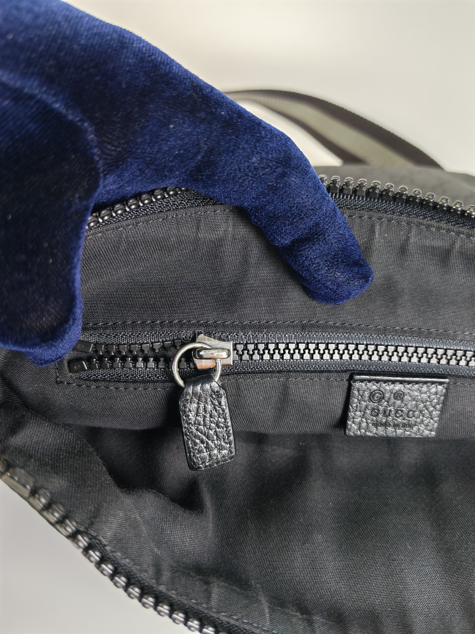 Messenger Bag in GG Guccissima Web Black Canvas | Purse Maison Luxury Bags Shop