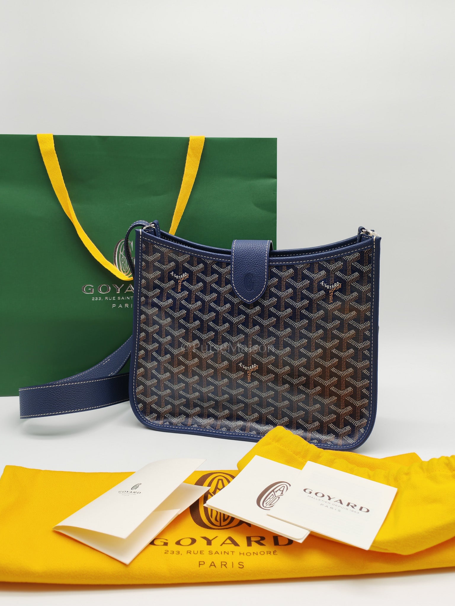 Sac Musette in Navy Blue/Bleu Marine Goyardine Canvas