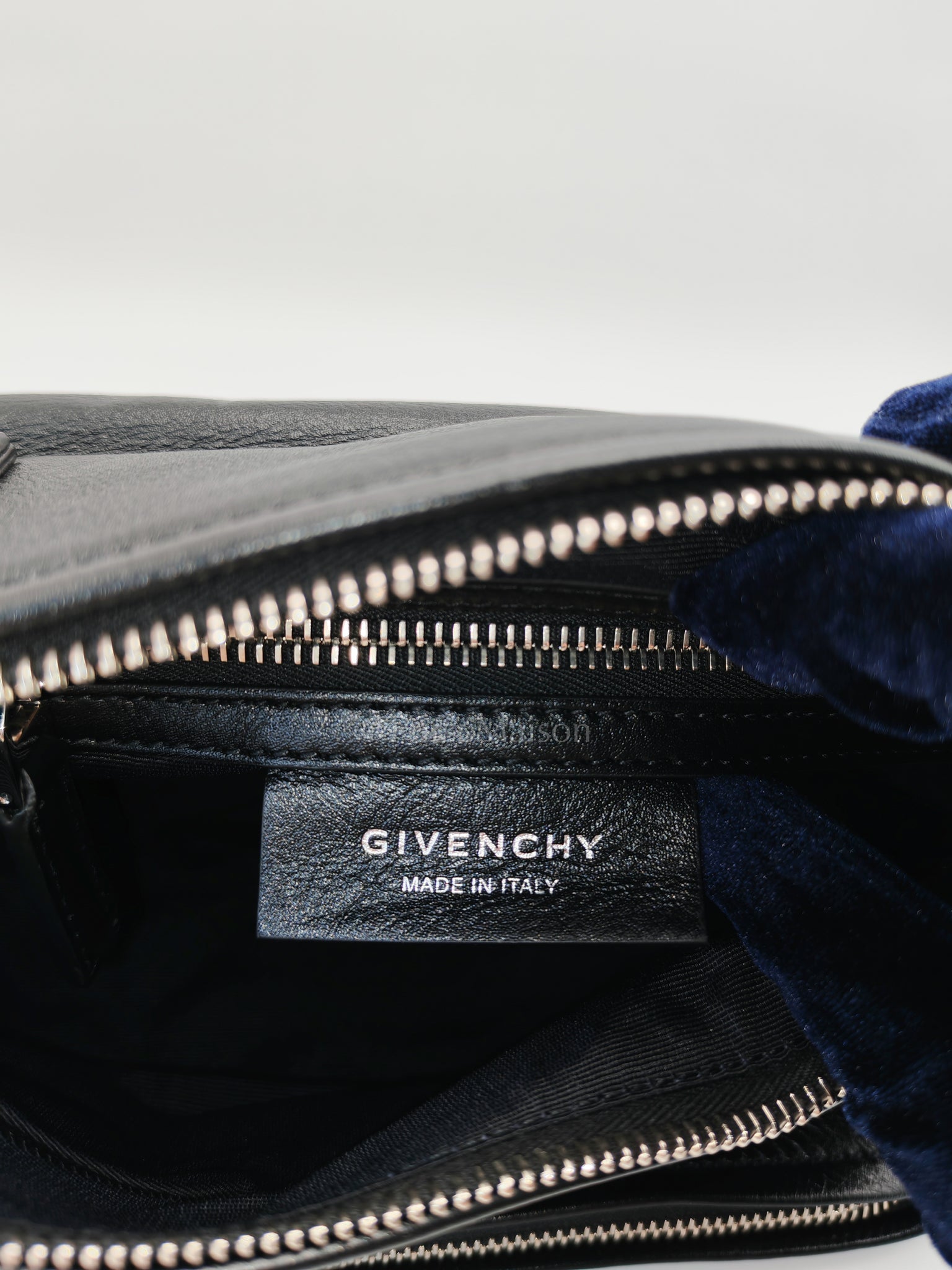 Min Pandora in Black Soft Calfskin Leather Crossbody Bag | Purse Maison Luxury Bags Shop