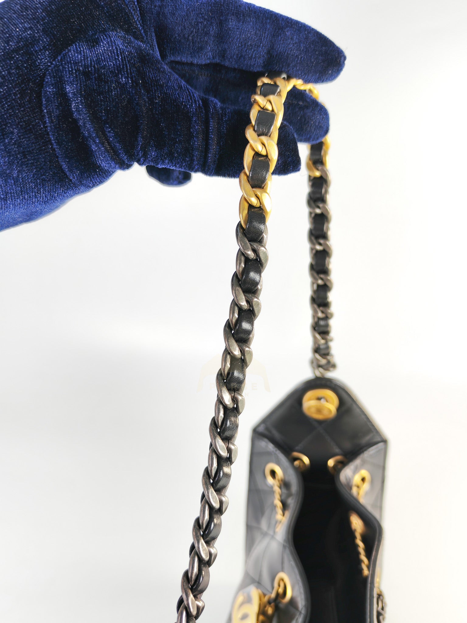 Mini 25 in Black Shiny Calfskin Leather Mix Hardware (Microchip) | Purse Maison Luxury Bags Shop