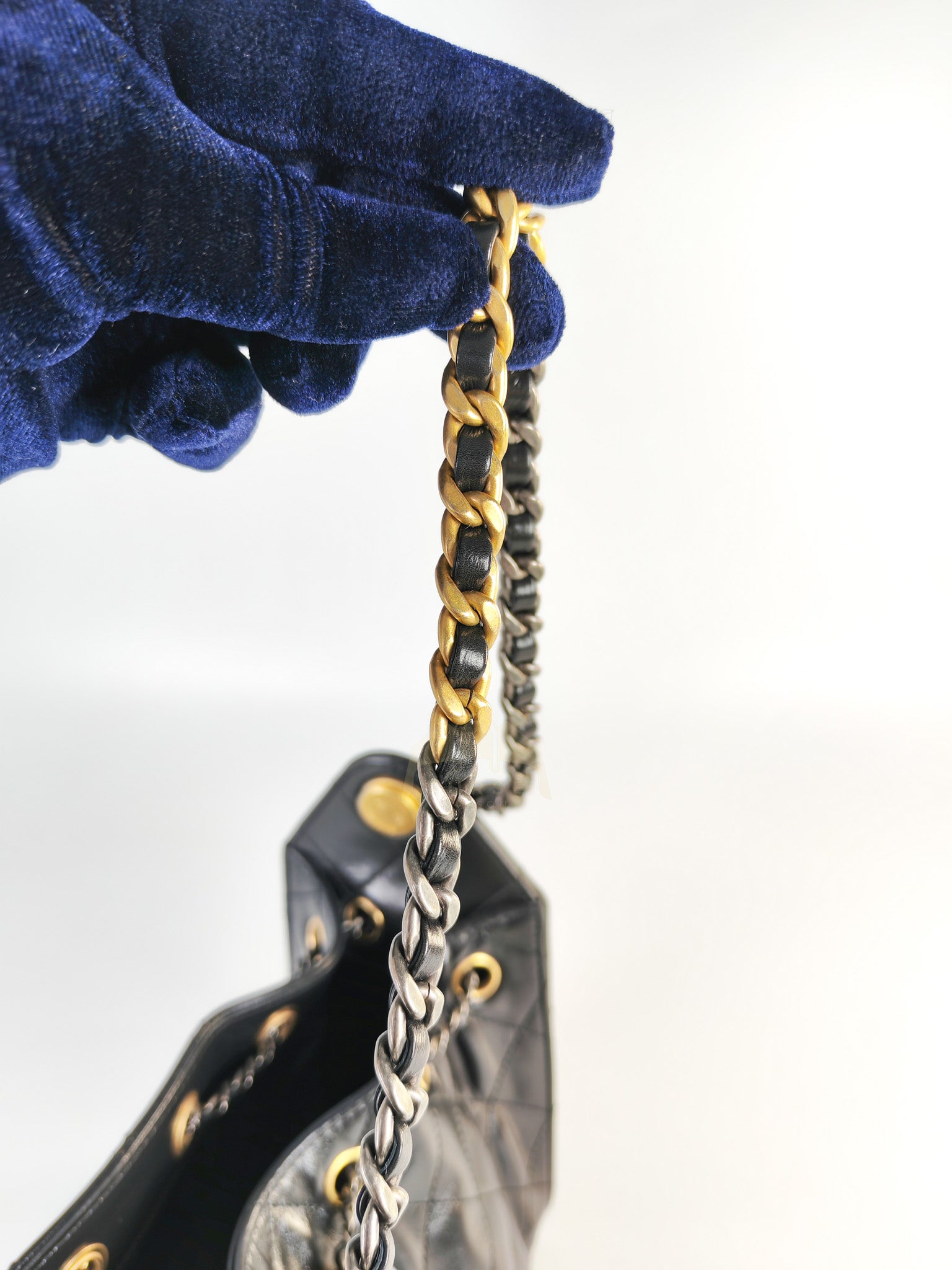 Mini 25 in Black Shiny Calfskin Leather Mix Hardware (Microchip) | Purse Maison Luxury Bags Shop