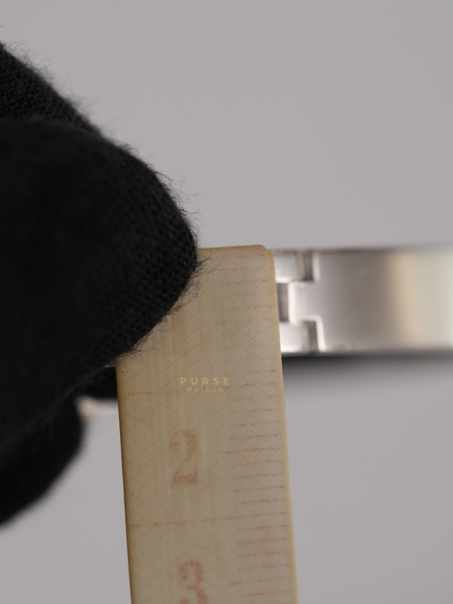 Mini Clic Chaine d'Ancre Pink Bangle in Palladium Hardware | Purse Maison Luxury Bags Shop