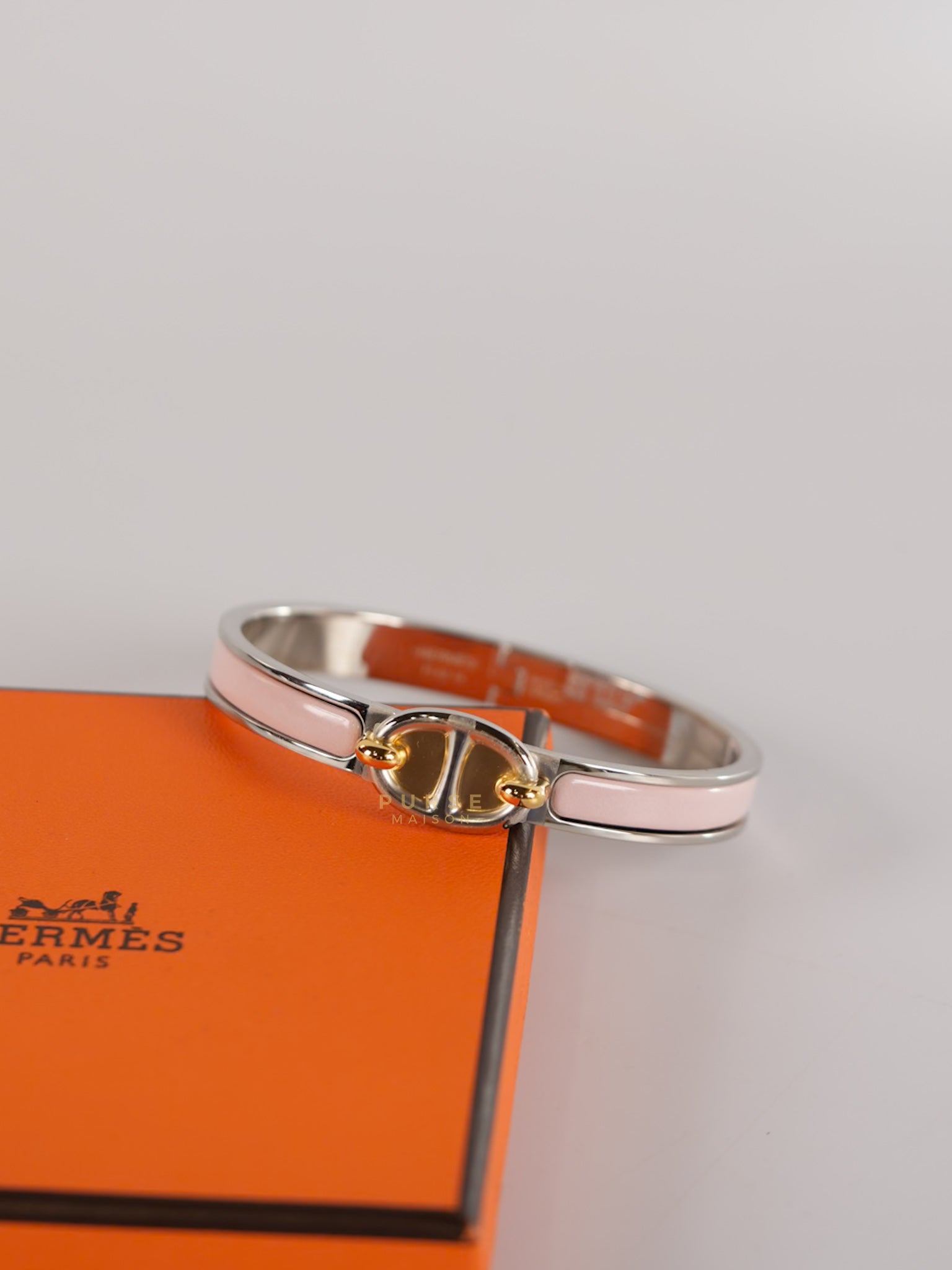 Mini Clic Chaine d'Ancre Pink Bangle in Palladium Hardware | Purse Maison Luxury Bags Shop
