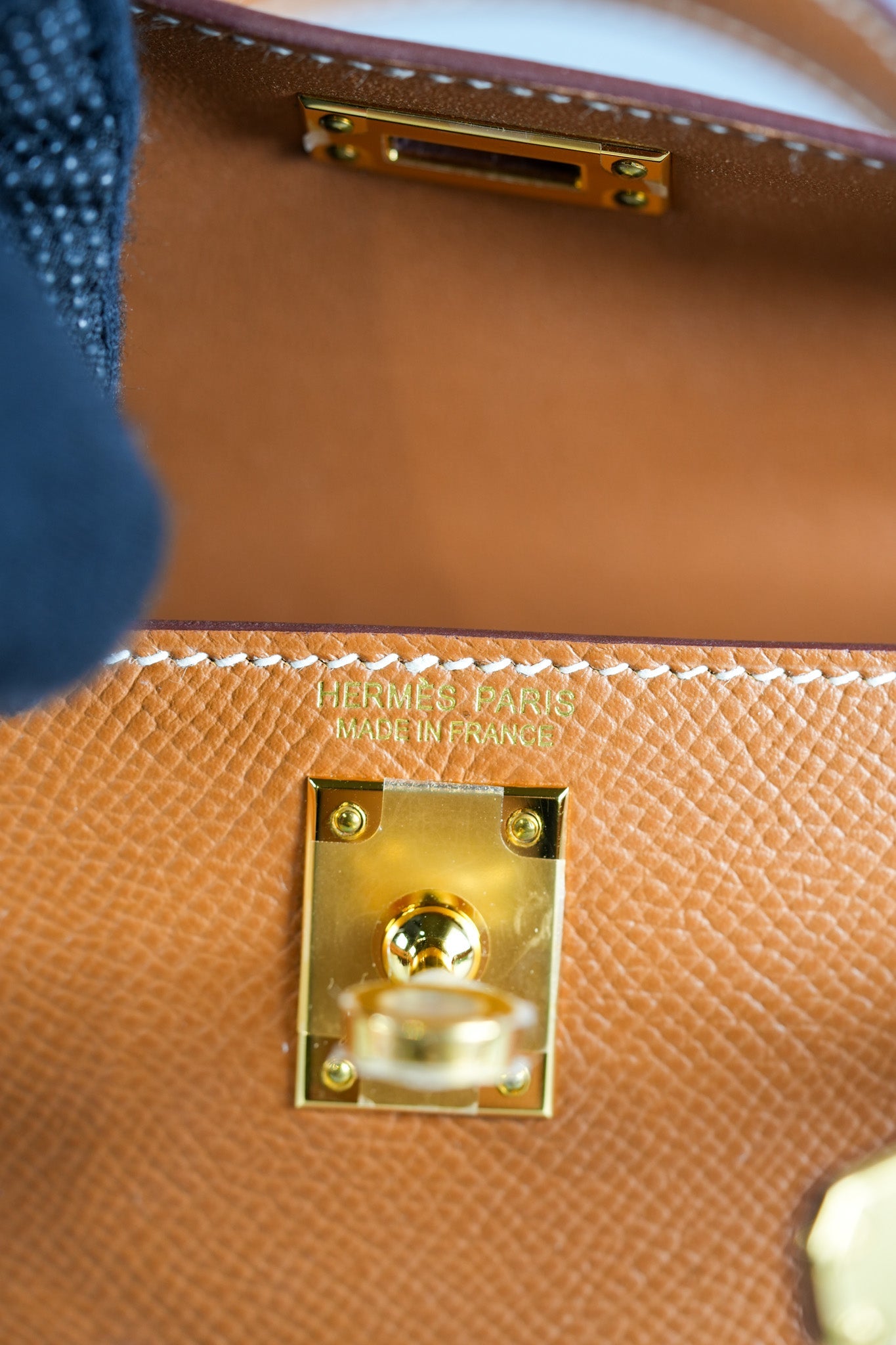 Mini Kelly II Sellier Gold Veau Epsom in Gold Hardware Stamp Z | Purse Maison Luxury Bags Shop