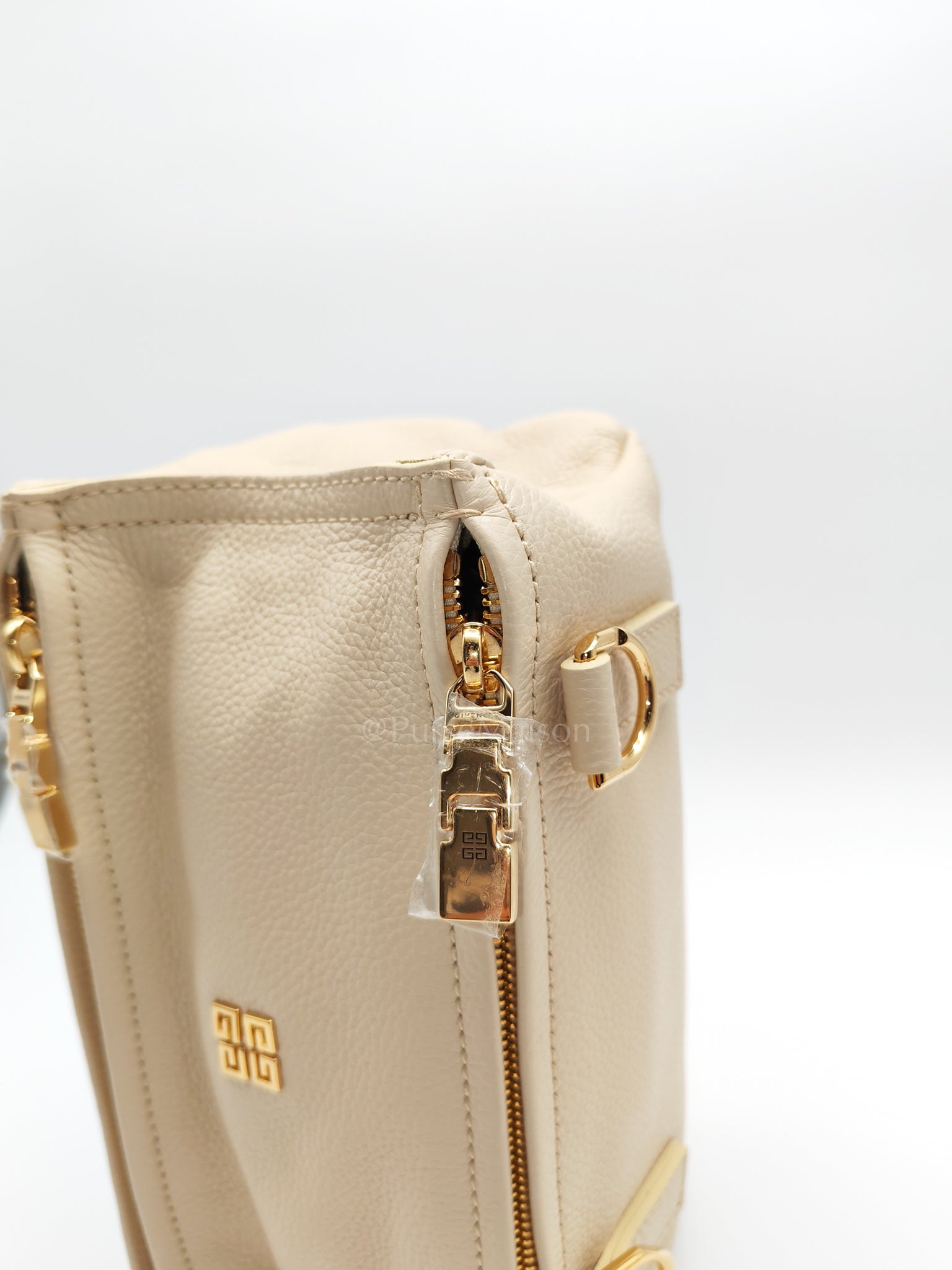 Mini Pandora in Beige Grained Calfskin Leather Crossbody Bag | Purse Maison Luxury Bags Shop