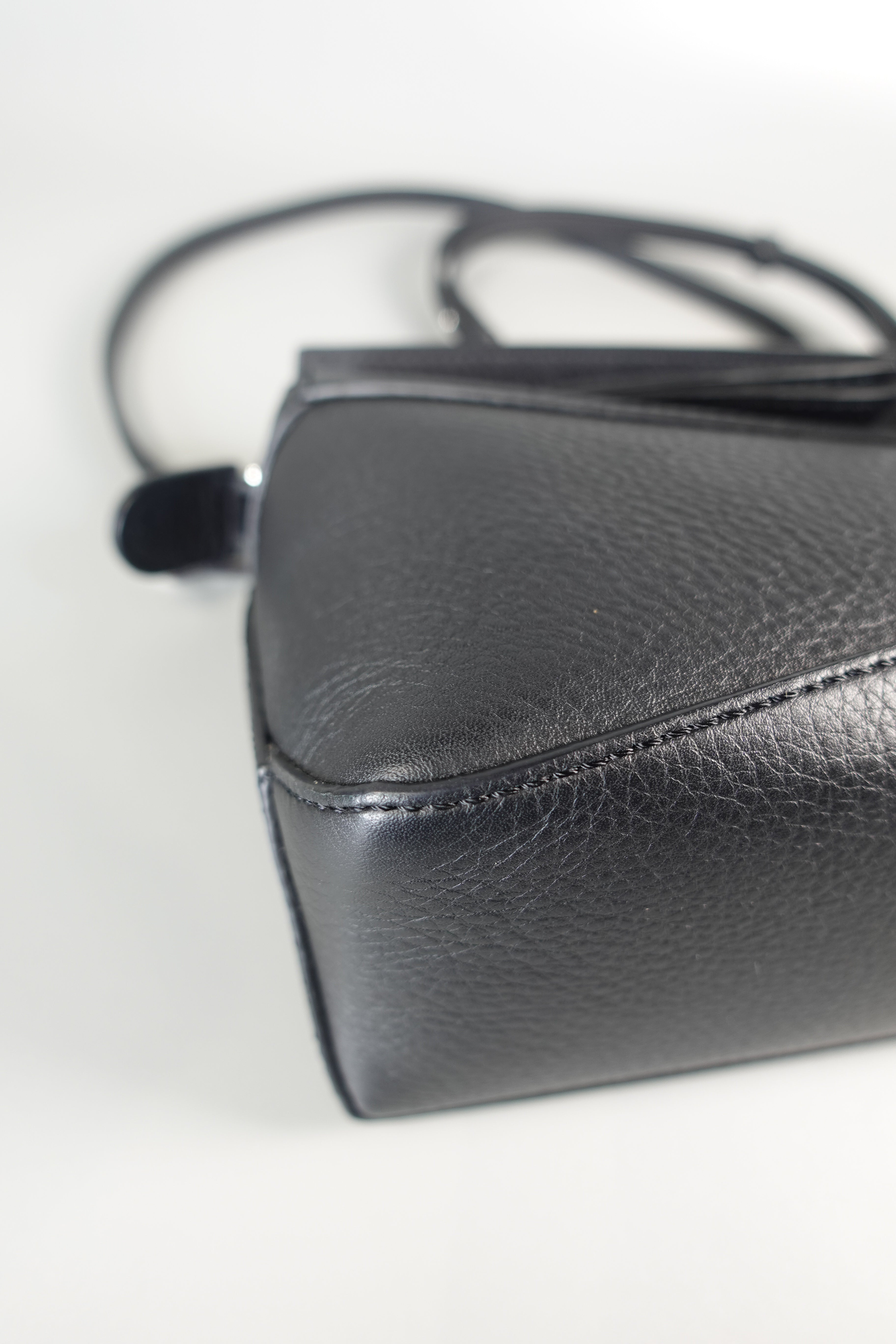 Mini Puzzle Edge Bag in Black Grained Calfskin | Purse Maison Luxury Bags Shop