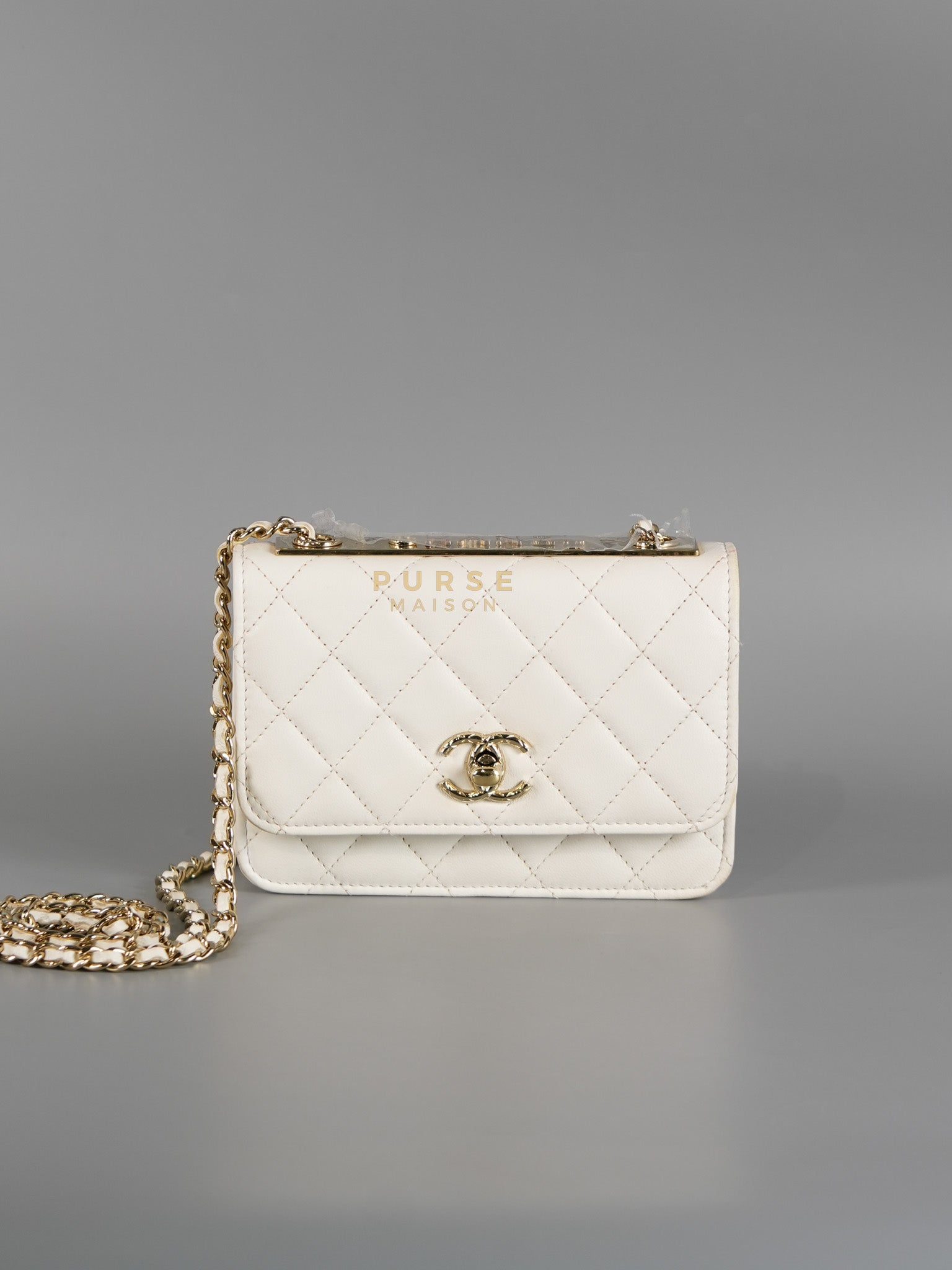 Mini Trendy CC Wallet on Chain in White Lambskin Leather and Light Gold Hardware (Microchip) | Purse Maison Luxury Bags Shop