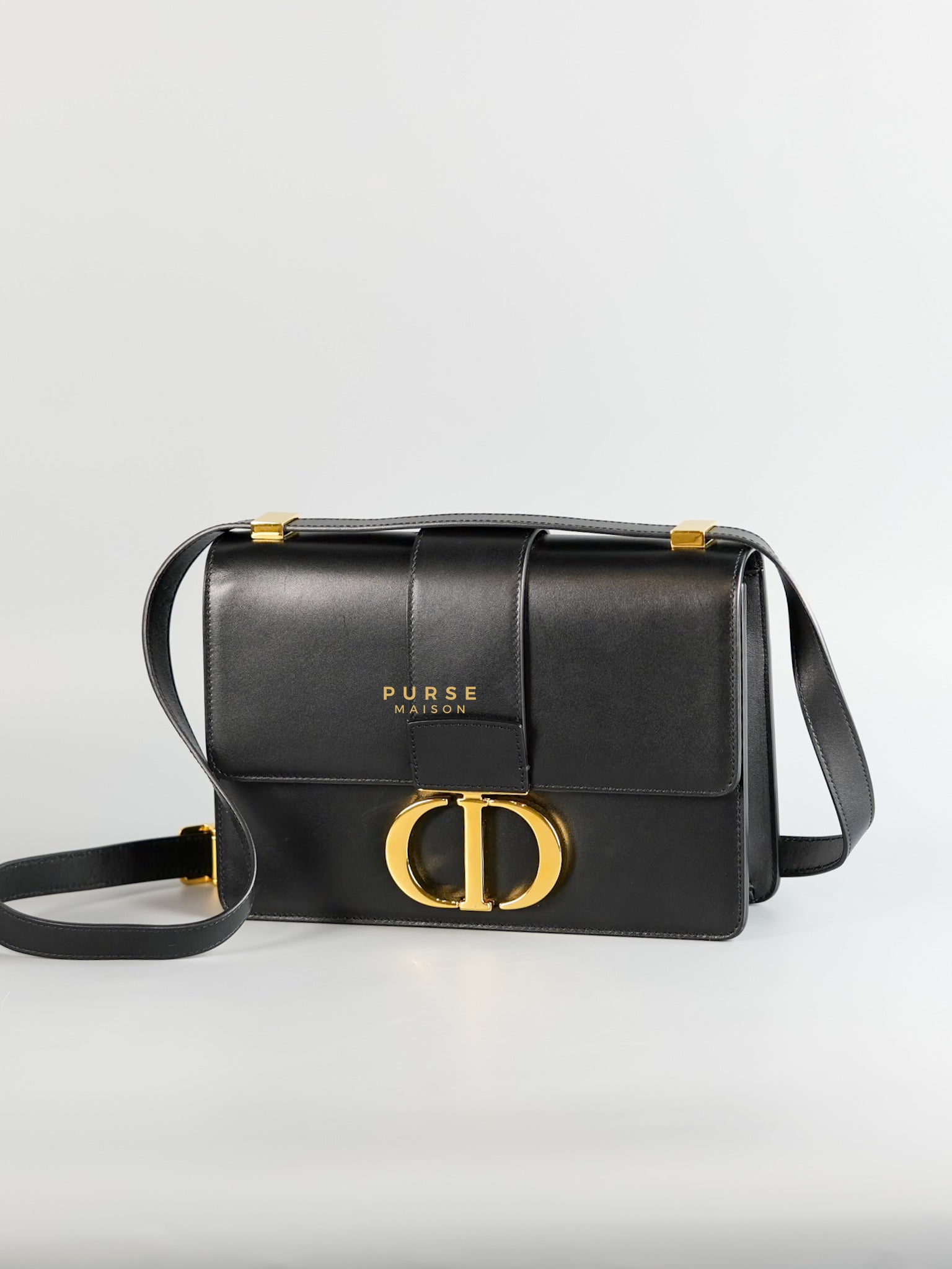 Montaigne 30 Medium Bag in Black Smooth Leather and Gold Hardware | Purse Maison Luxury Bags Shop