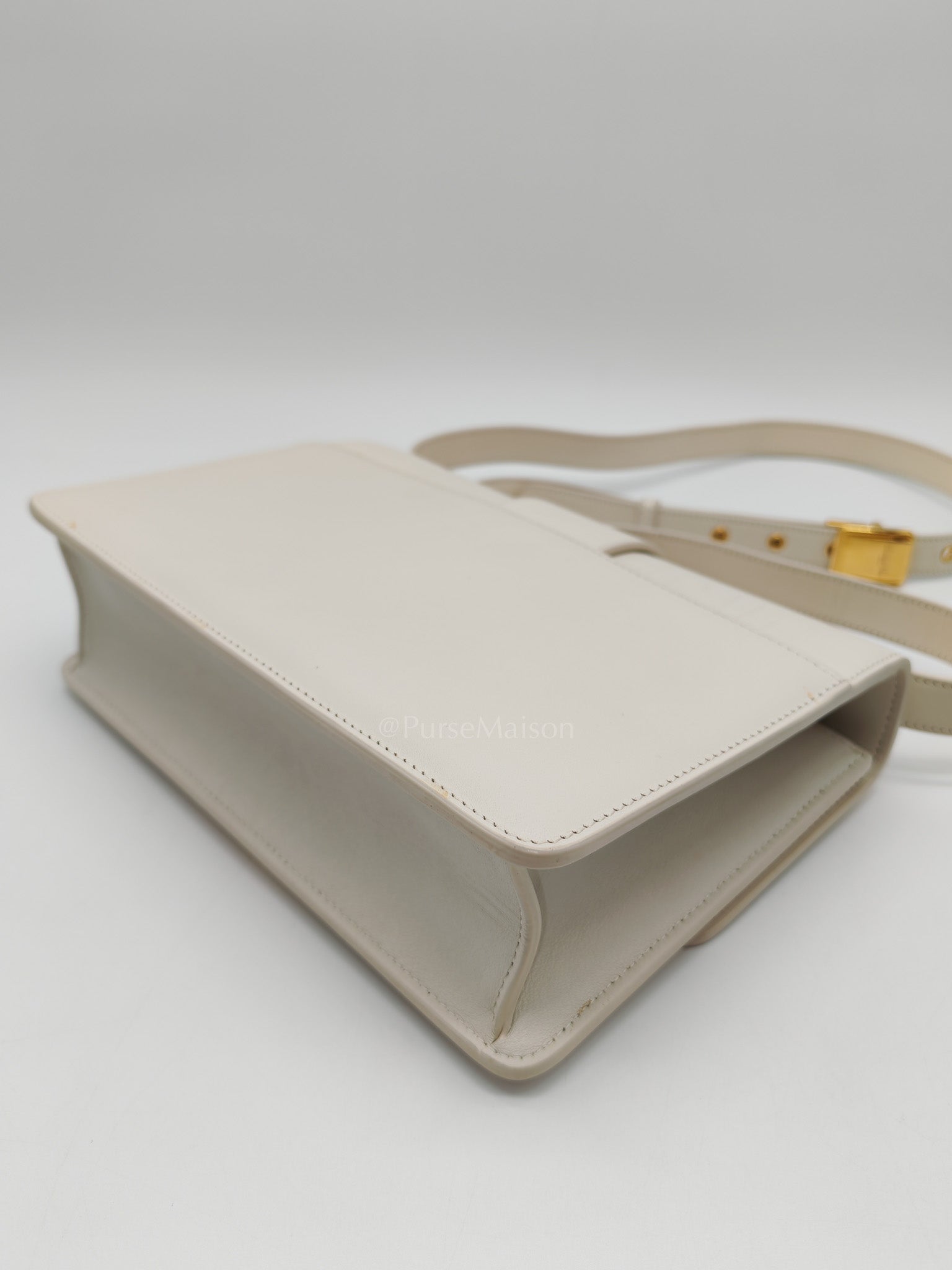 Montaigne in Medium White Calfskin Leather Crossbody Bag | Purse Maison Luxury Bags Shop