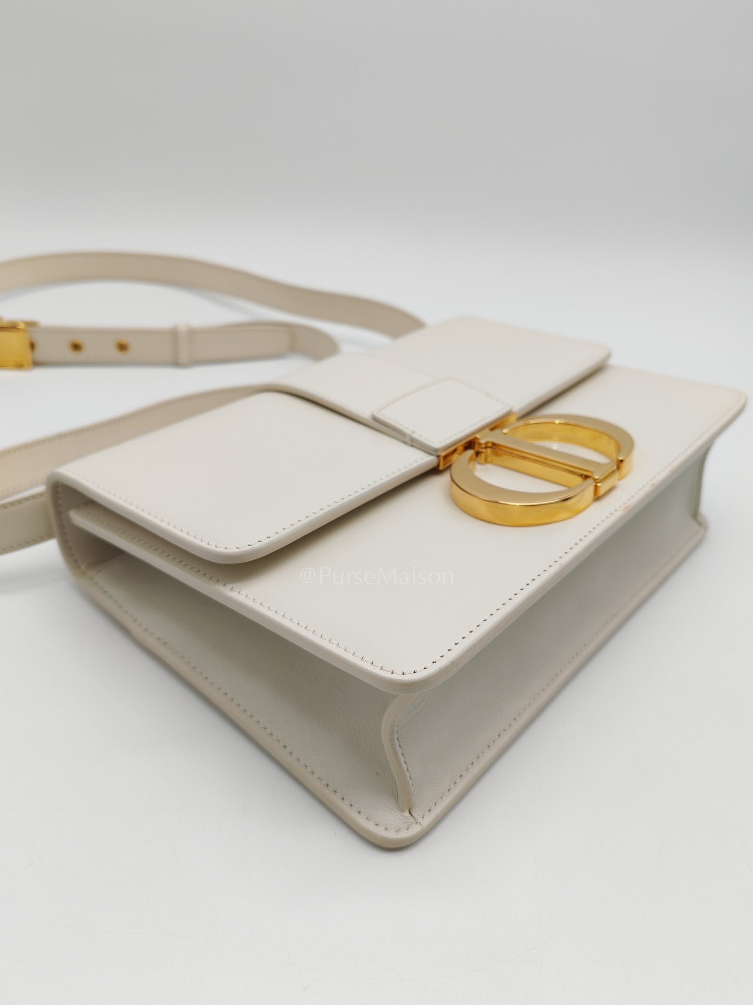 Montaigne in Medium White Calfskin Leather Crossbody Bag | Purse Maison Luxury Bags Shop