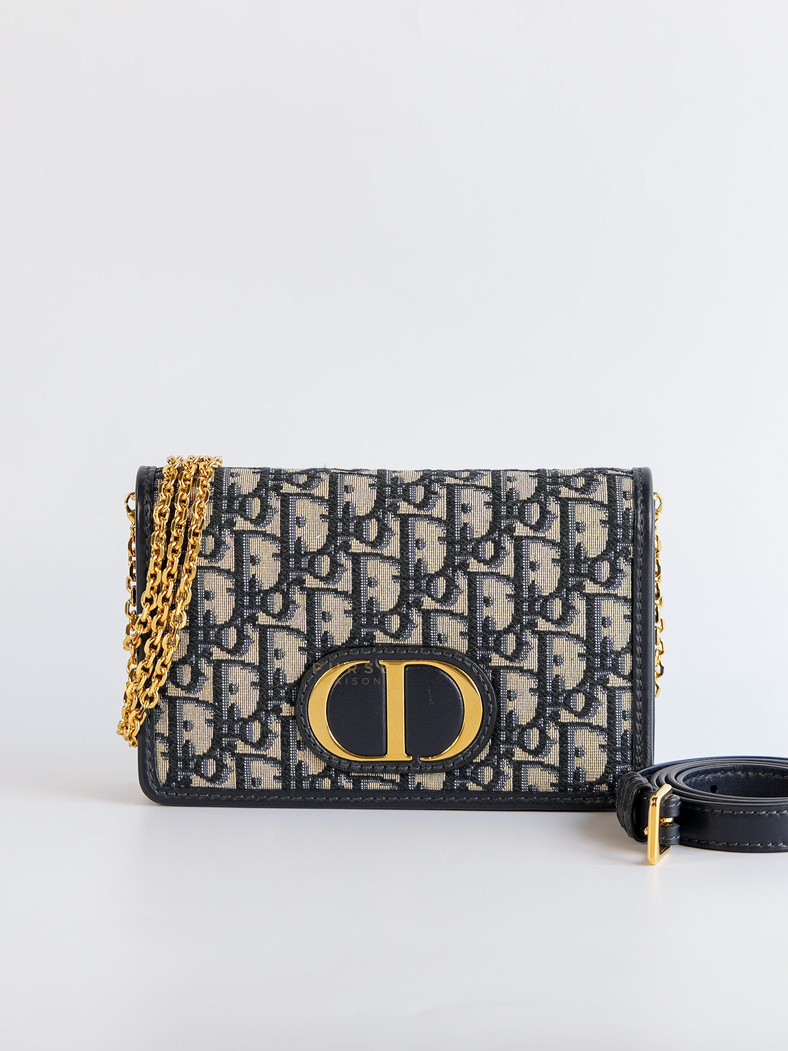 Montaigne Zipped 2-in-One Pouch in Dior Oblique Canvas | Purse Maison Luxury Bags Shop