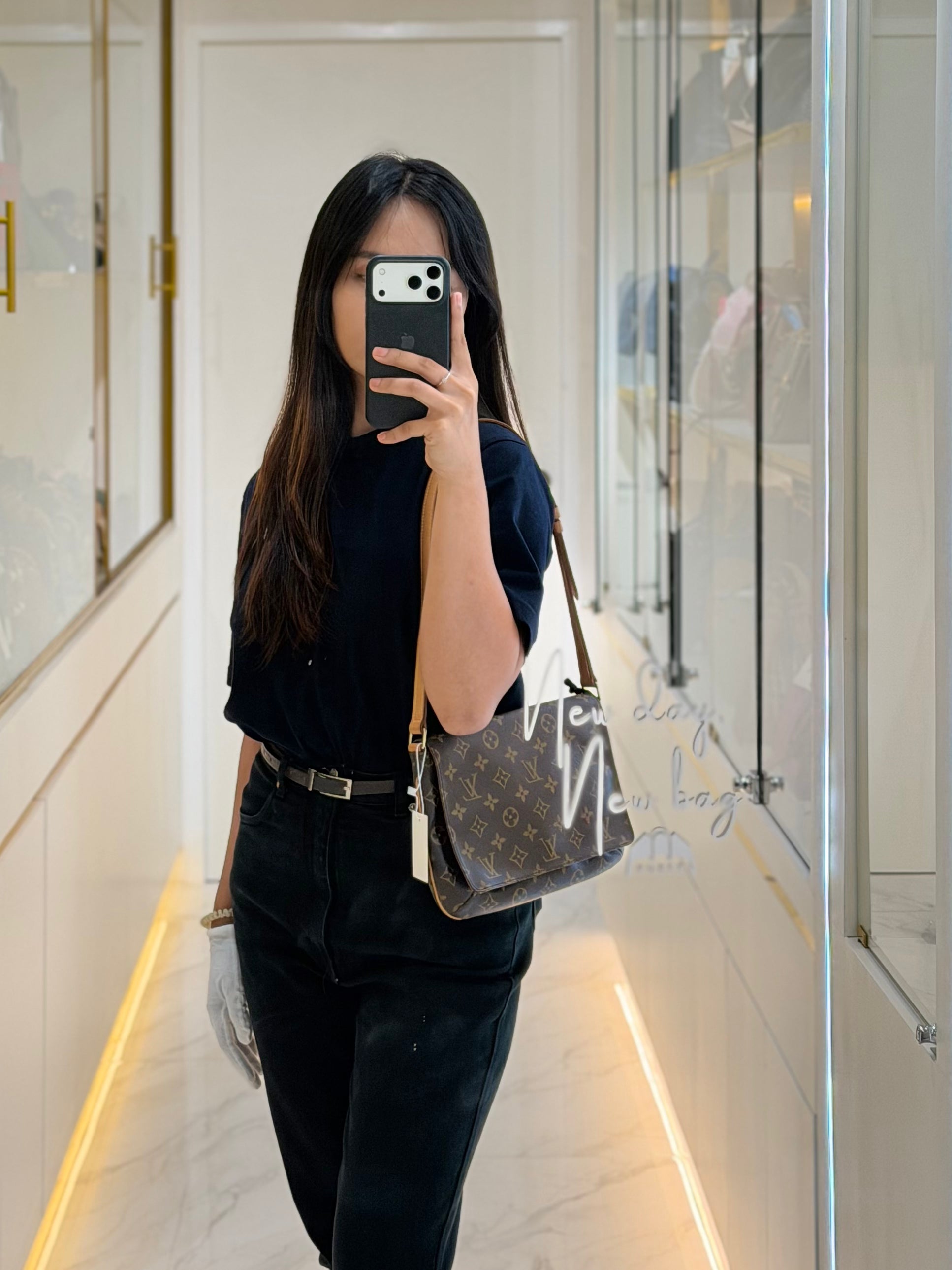 Musette Tango Shoulder Bag in Monogram Canvas (Date Code: SP0989) | Purse Maison Luxury Bags Shop
