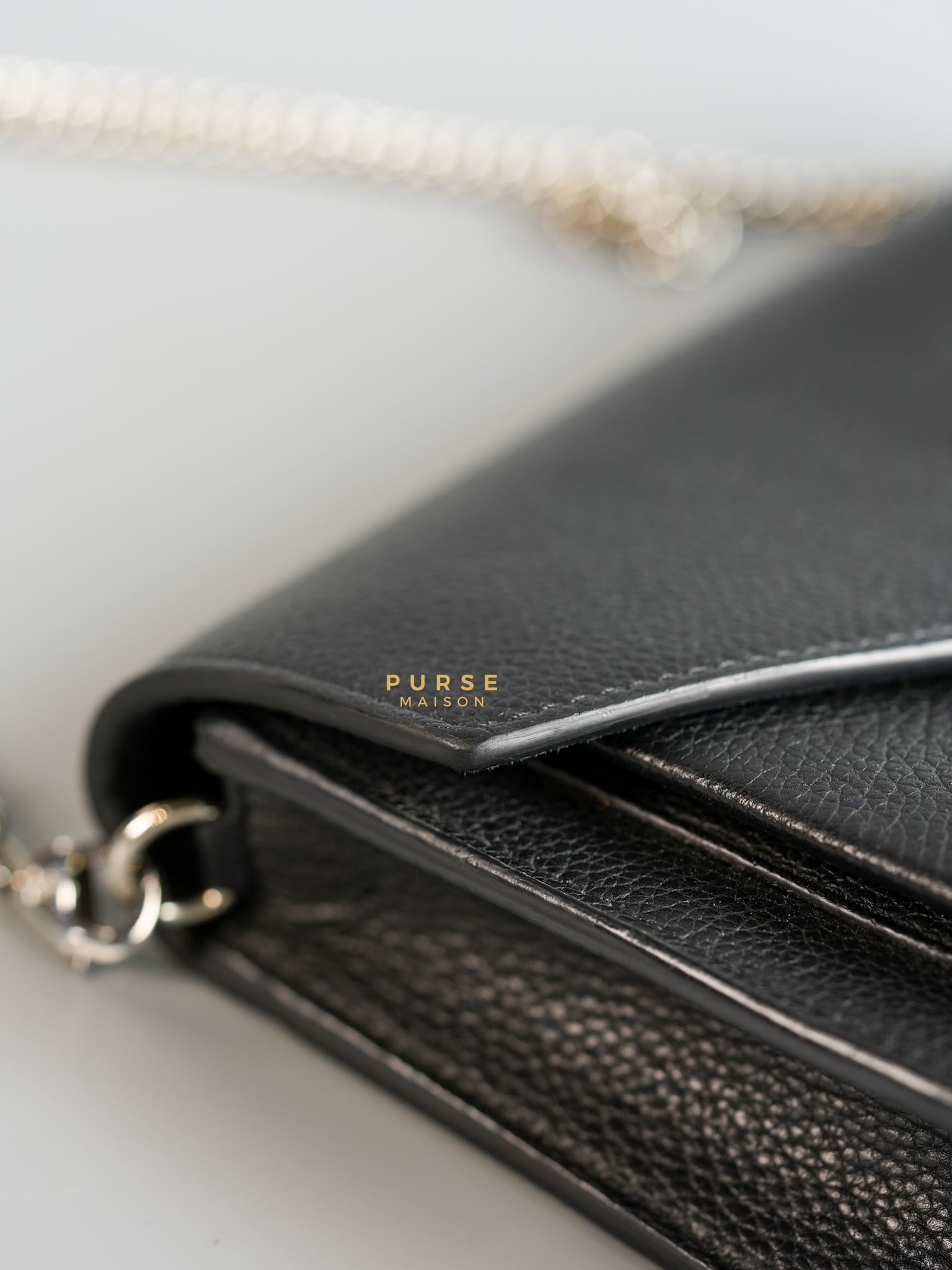 Mylockme Chain Pochette Lock me Leather (Date code: UB4290) | Purse Maison Luxury Bags Shop