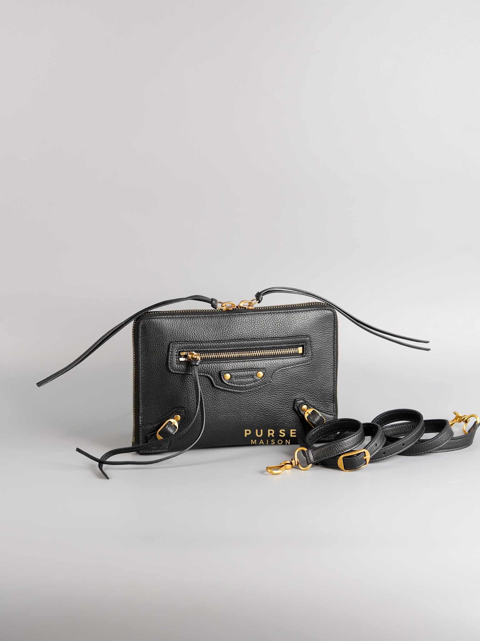 Neo Classic Sling Bag in Black Leather Gold Hardware