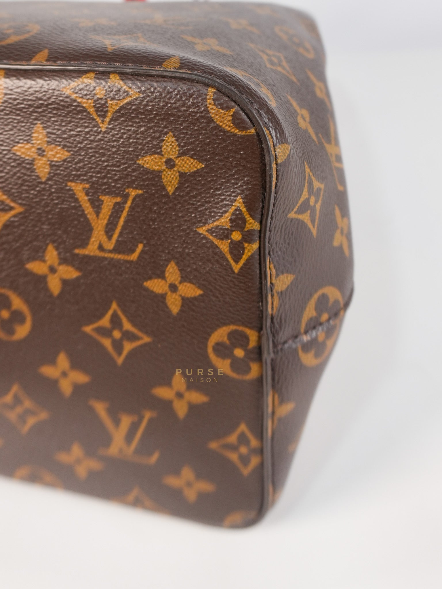 Neo Noe MM Monogram Canvas Red Interior (Date Code: NZ1158) | Purse Maison Luxury Bags Shop