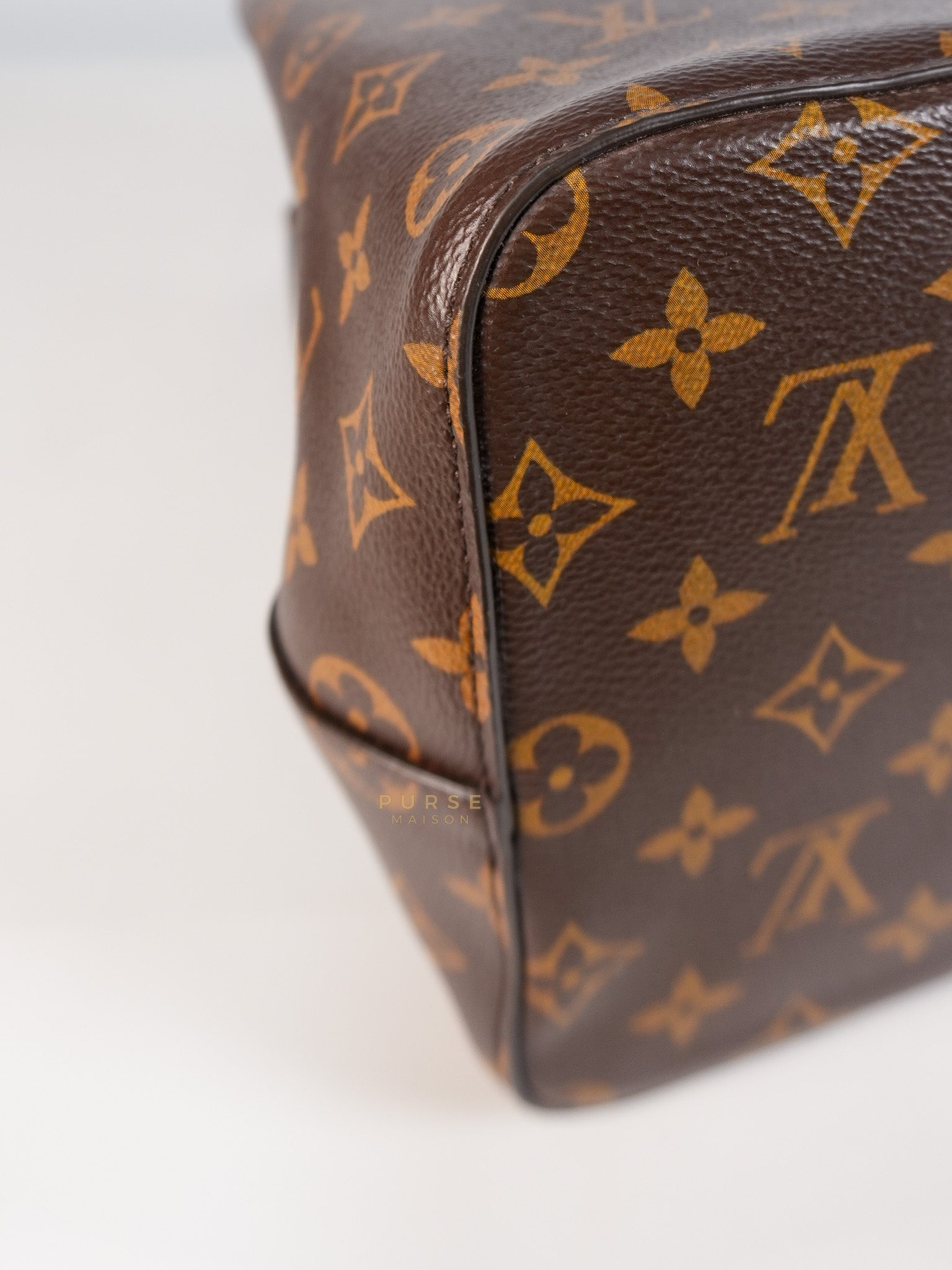 Neo Noe MM Monogram Canvas Red Interior (Date Code: NZ1158) | Purse Maison Luxury Bags Shop