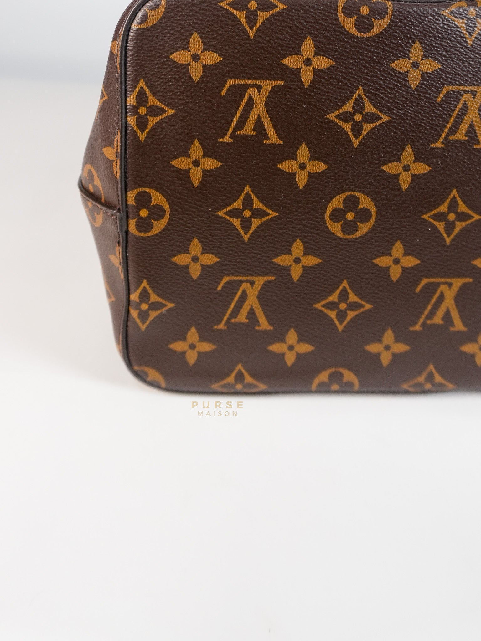 Neo Noe MM Monogram Canvas Red Interior (Date Code: NZ1158) | Purse Maison Luxury Bags Shop
