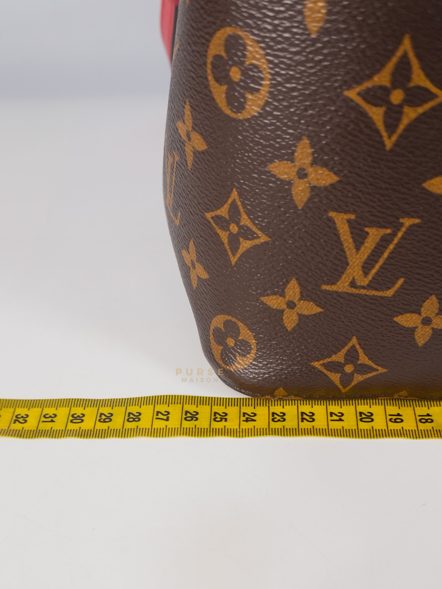 Neo Noe MM Monogram Canvas Red Interior (Date Code: NZ1158) | Purse Maison Luxury Bags Shop