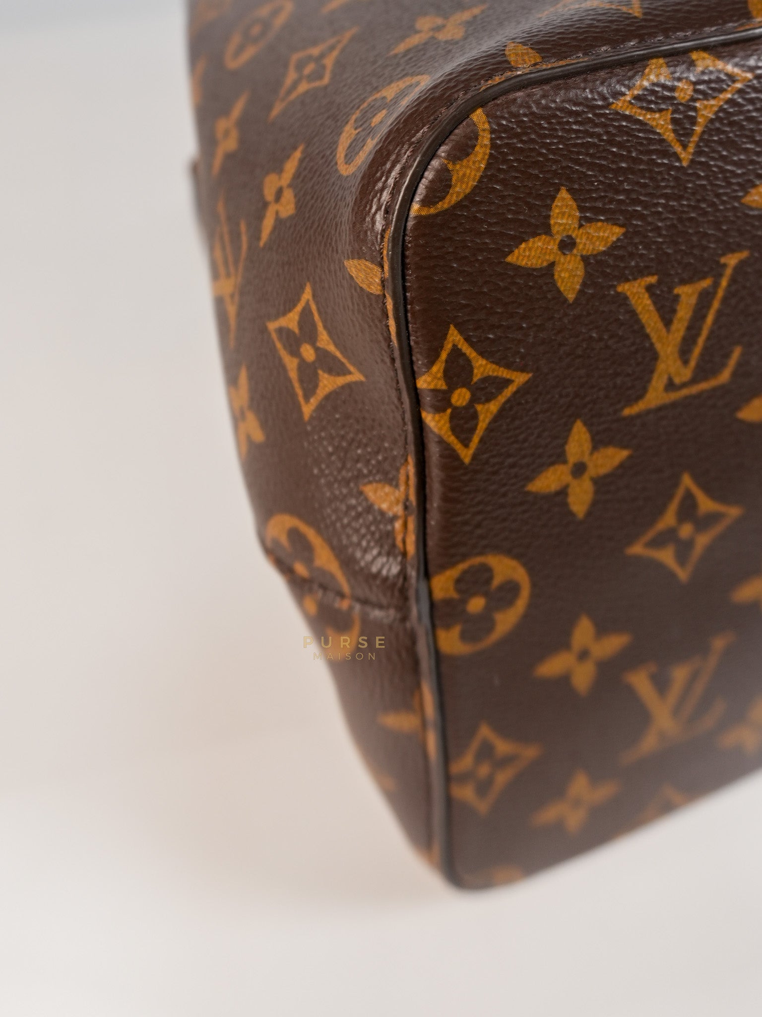 Neo Noe MM Monogram Canvas Red Interior (Date Code: NZ1158) | Purse Maison Luxury Bags Shop
