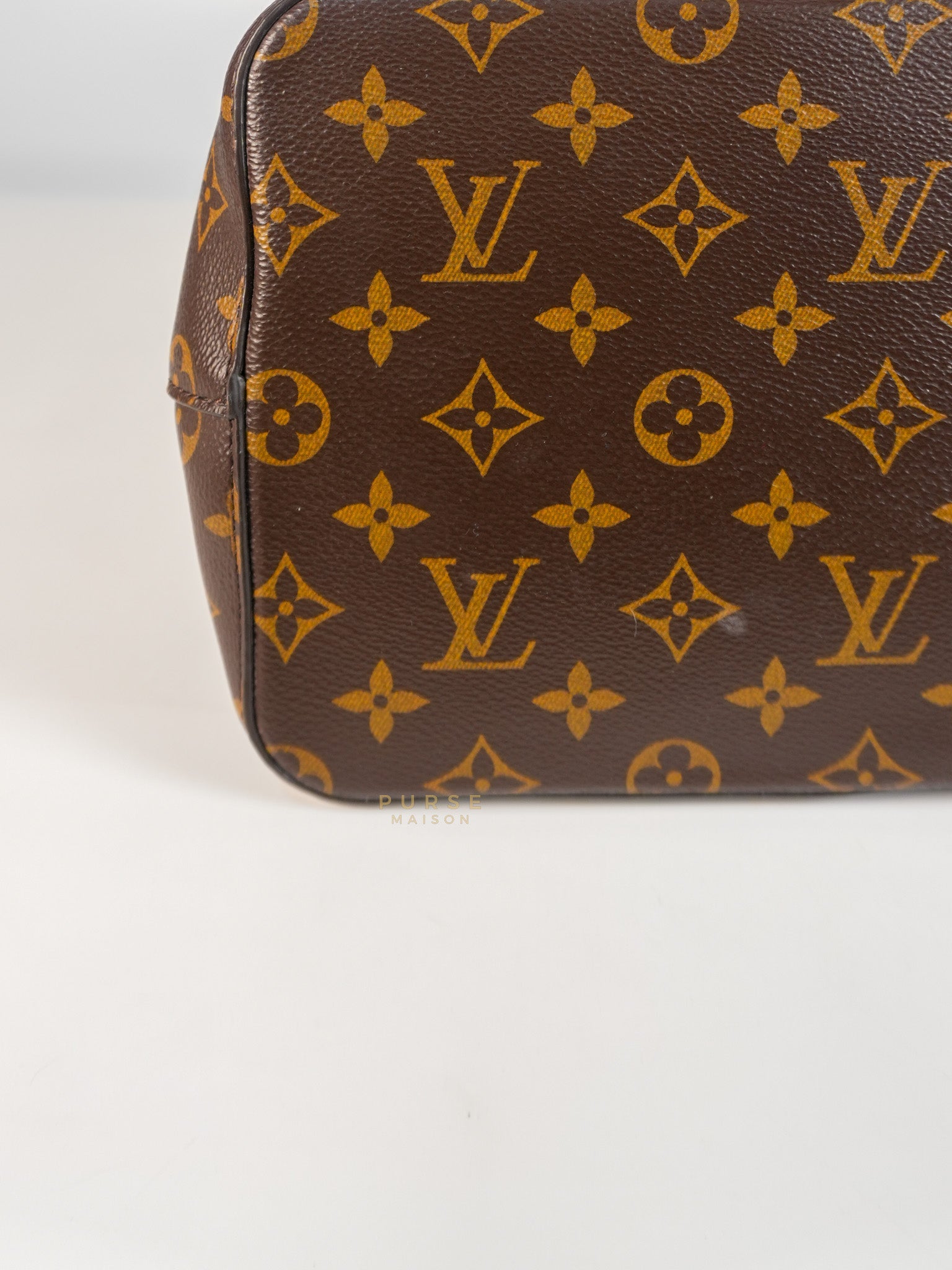 Neo Noe MM Monogram Canvas Red Interior (Date Code: NZ1158) | Purse Maison Luxury Bags Shop