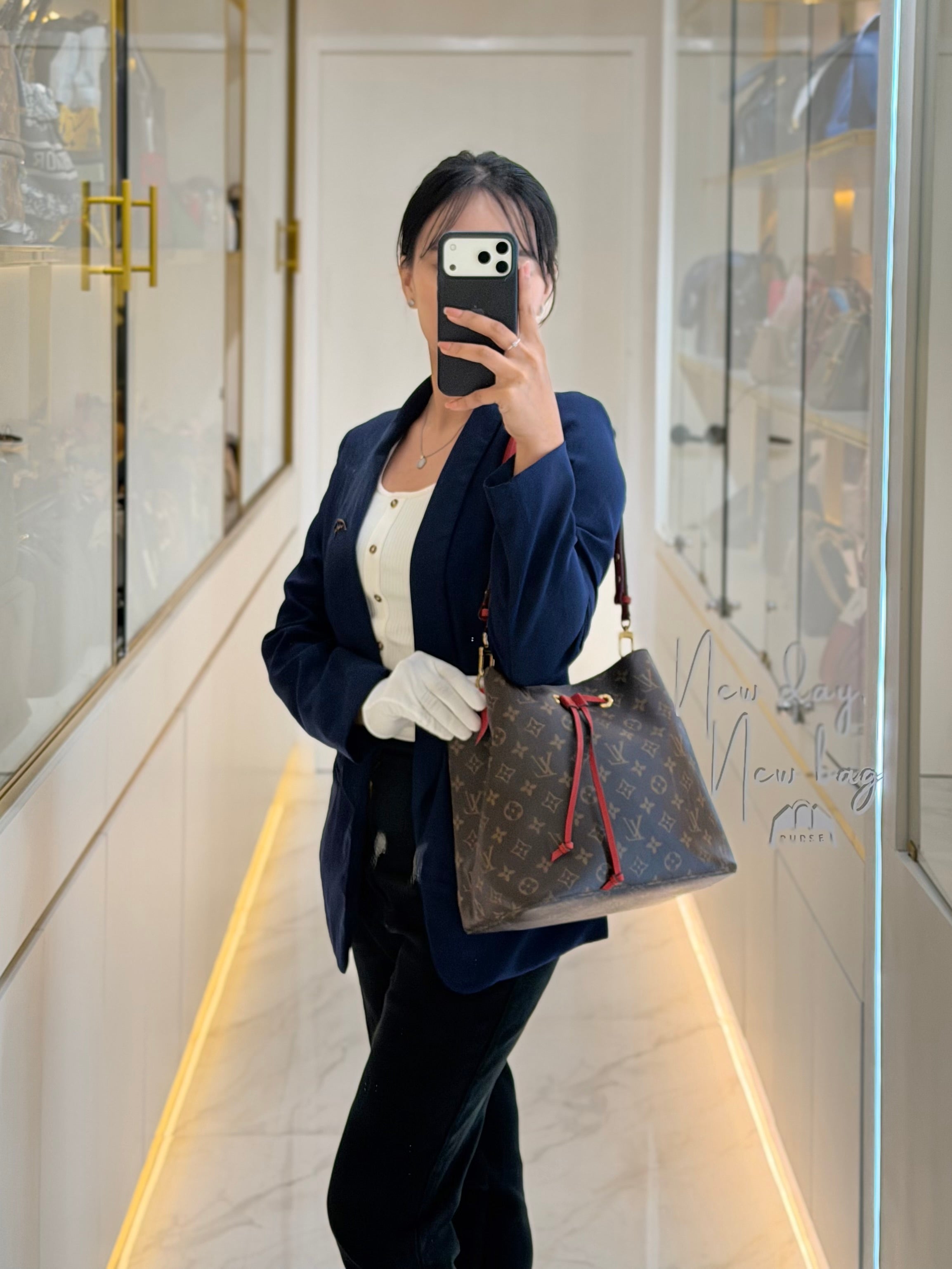 Neonoe Bucket Bag Monogram Canvas and Red (Date code: SP4117) | Purse Maison Luxury Bags Shop