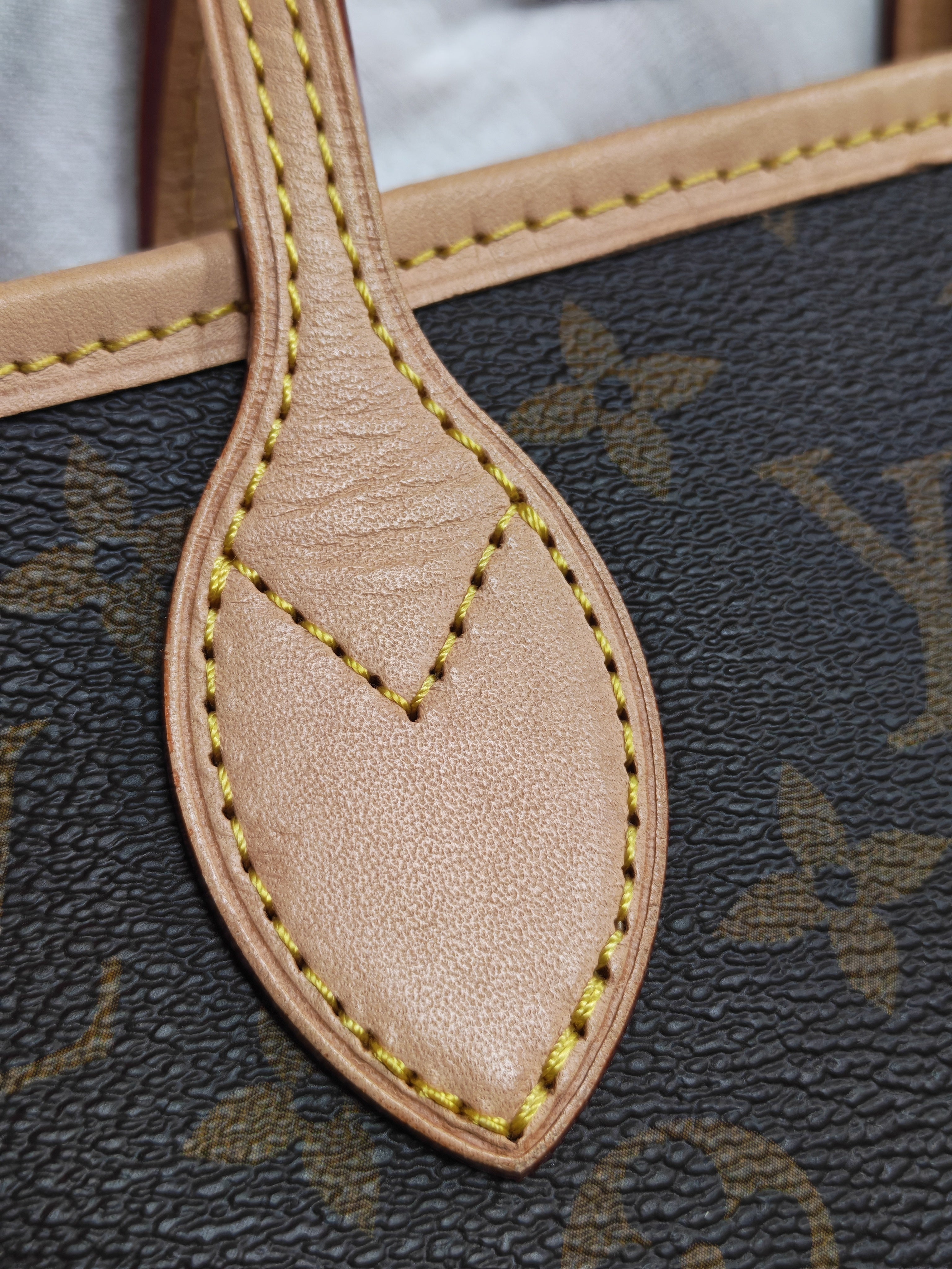 Neverfull BB in Monogram Canvas Crossbody Bag (Microchip) | Purse Maison Luxury Bags Shop