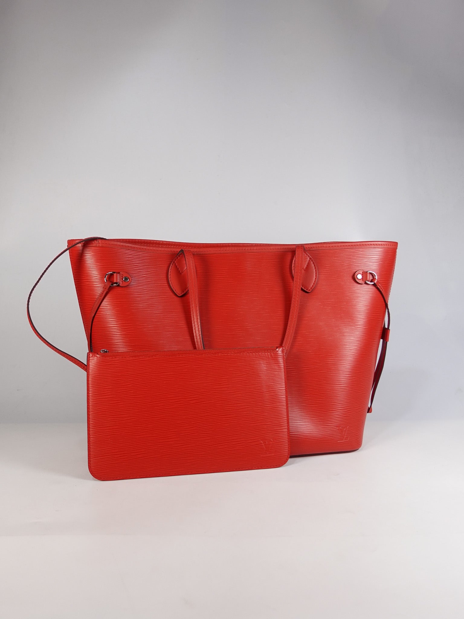 Neverfull MM in Red Epi Leather (Date Code: UB4156) | Purse Maison Luxury Bags Shop