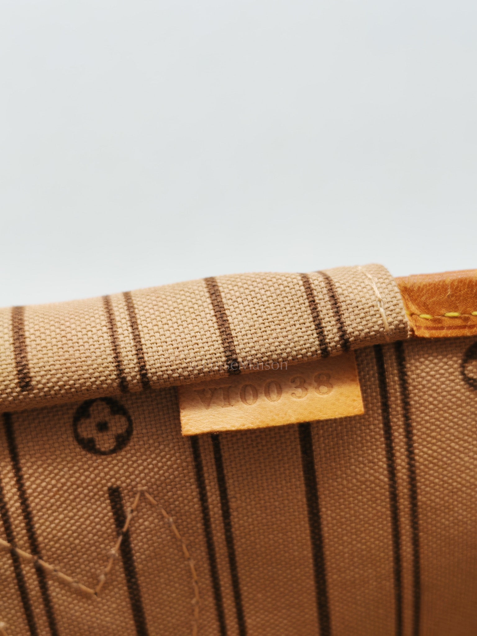 Neverfull MM in Monogram Canvas Tote Bag (Date Code: VI0038)