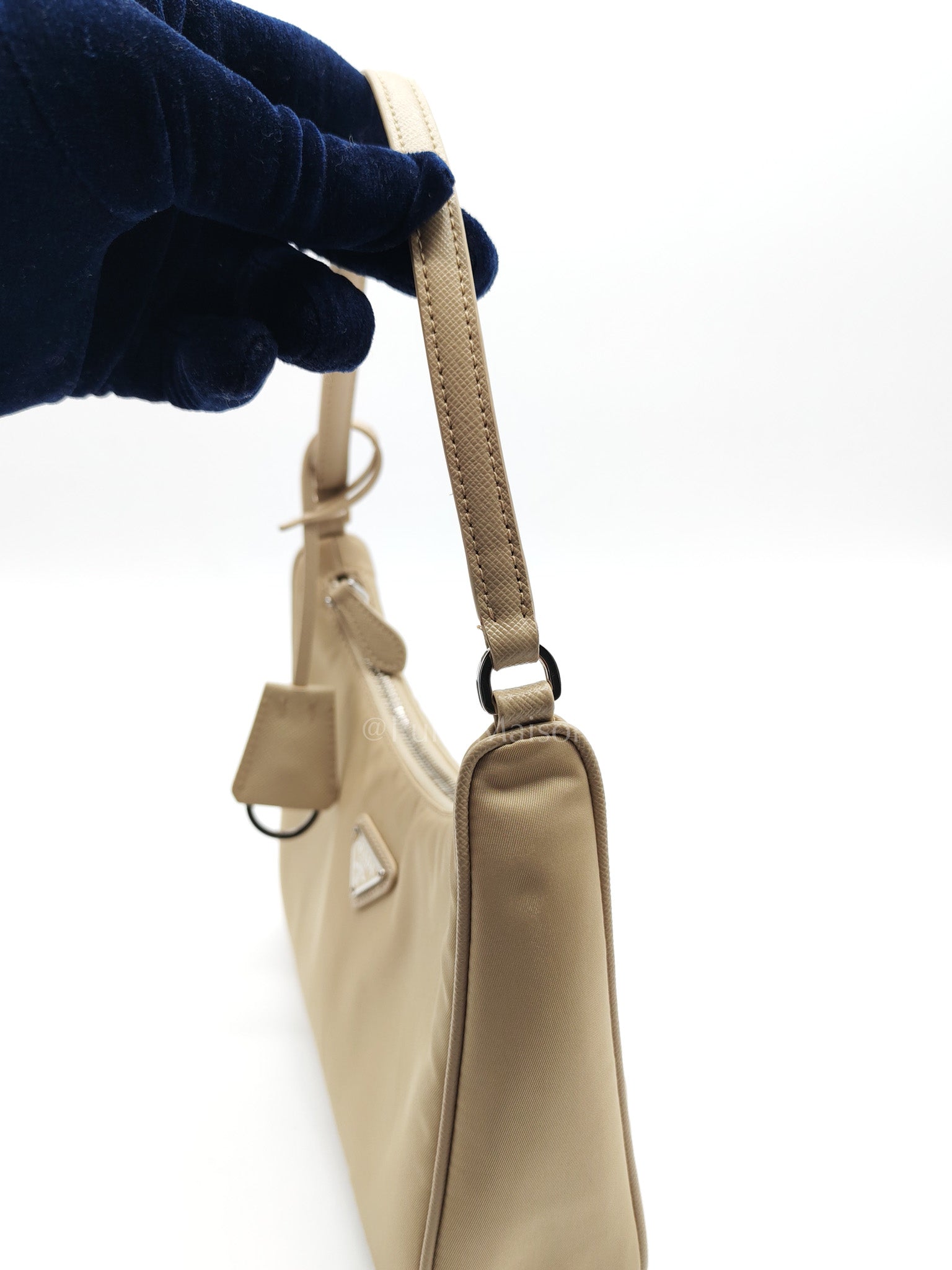 2005 Re-Edition in Deserto Tessuto Saffiano Shoulder Bag