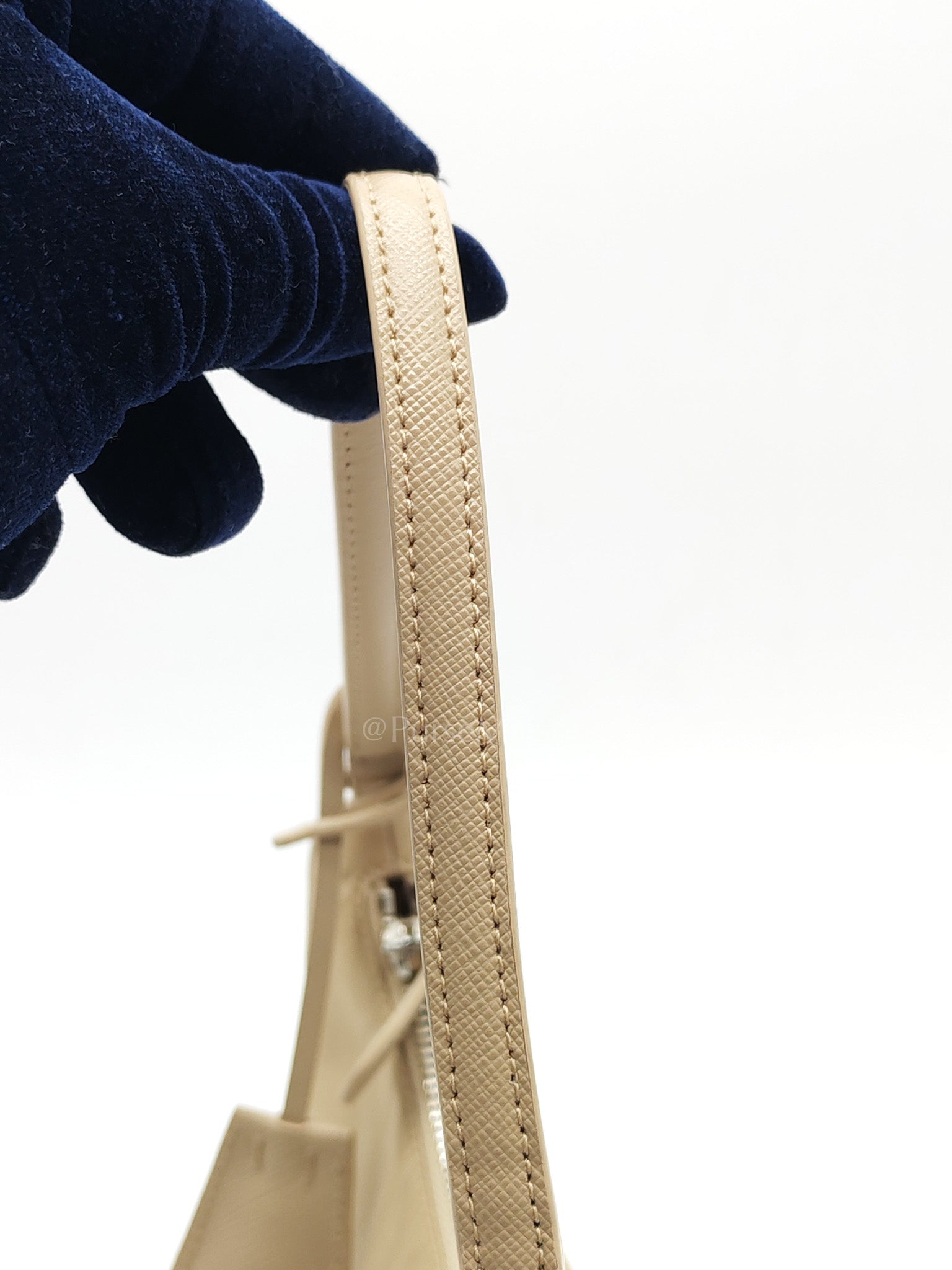 2005 Re-Edition in Deserto Tessuto Saffiano Shoulder Bag