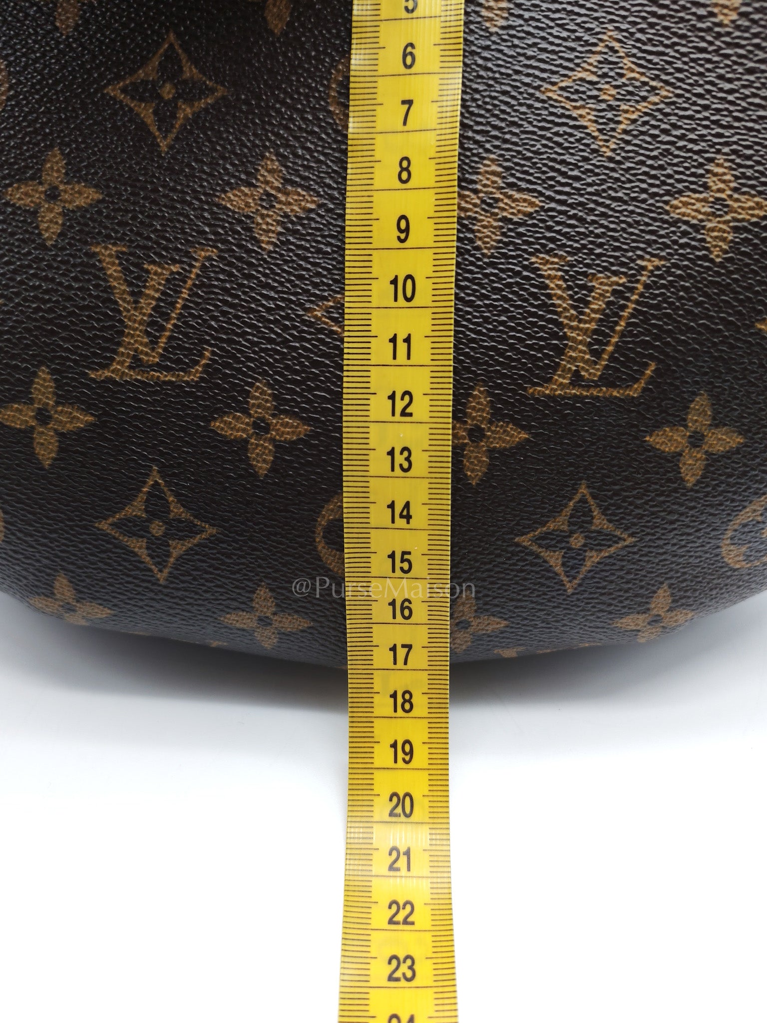 Croissant MM Handbag in Monogram Canvas (Datecode: TH0043)