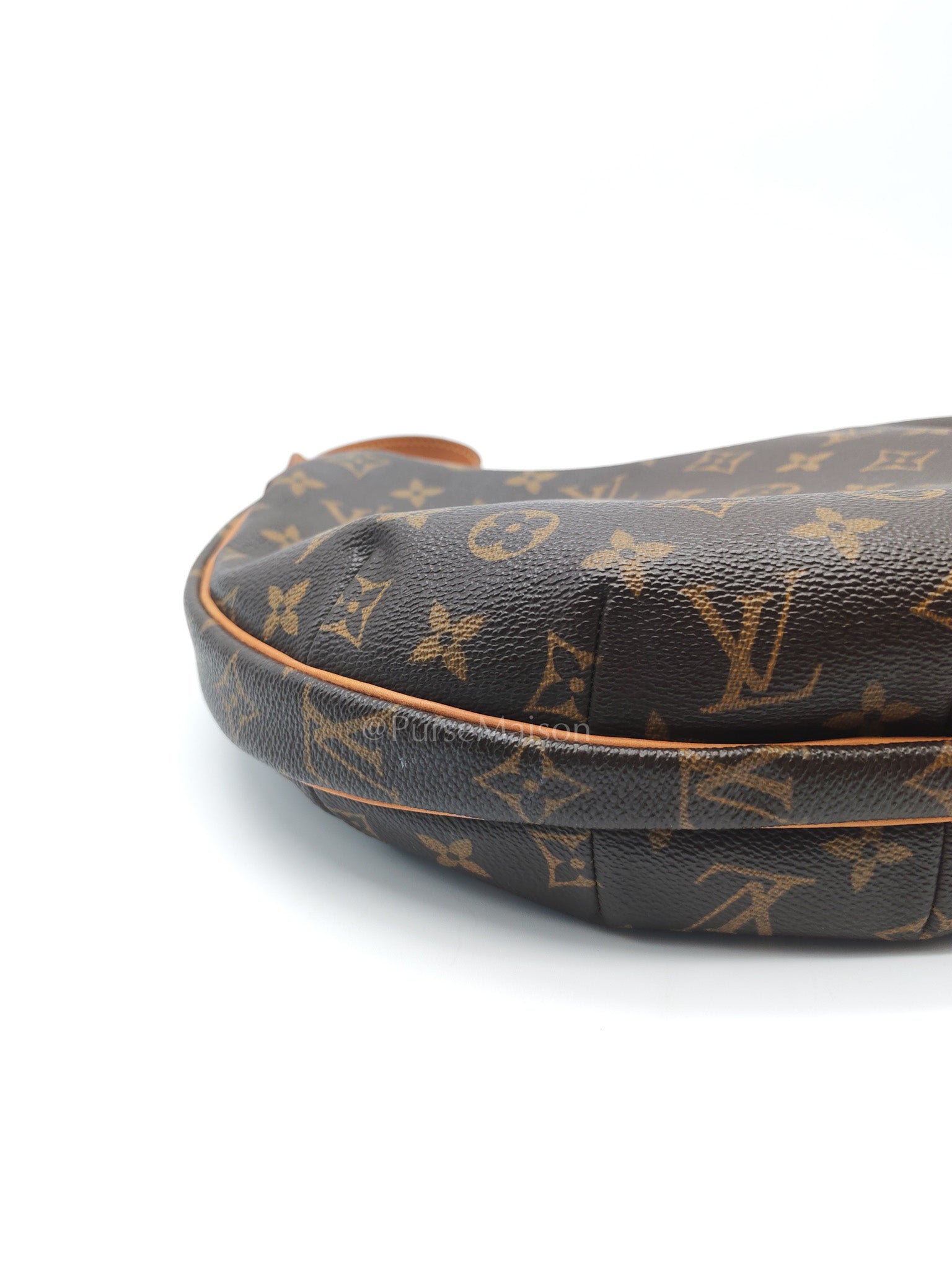 Croissant MM Handbag in Monogram Canvas (Datecode: TH0043)