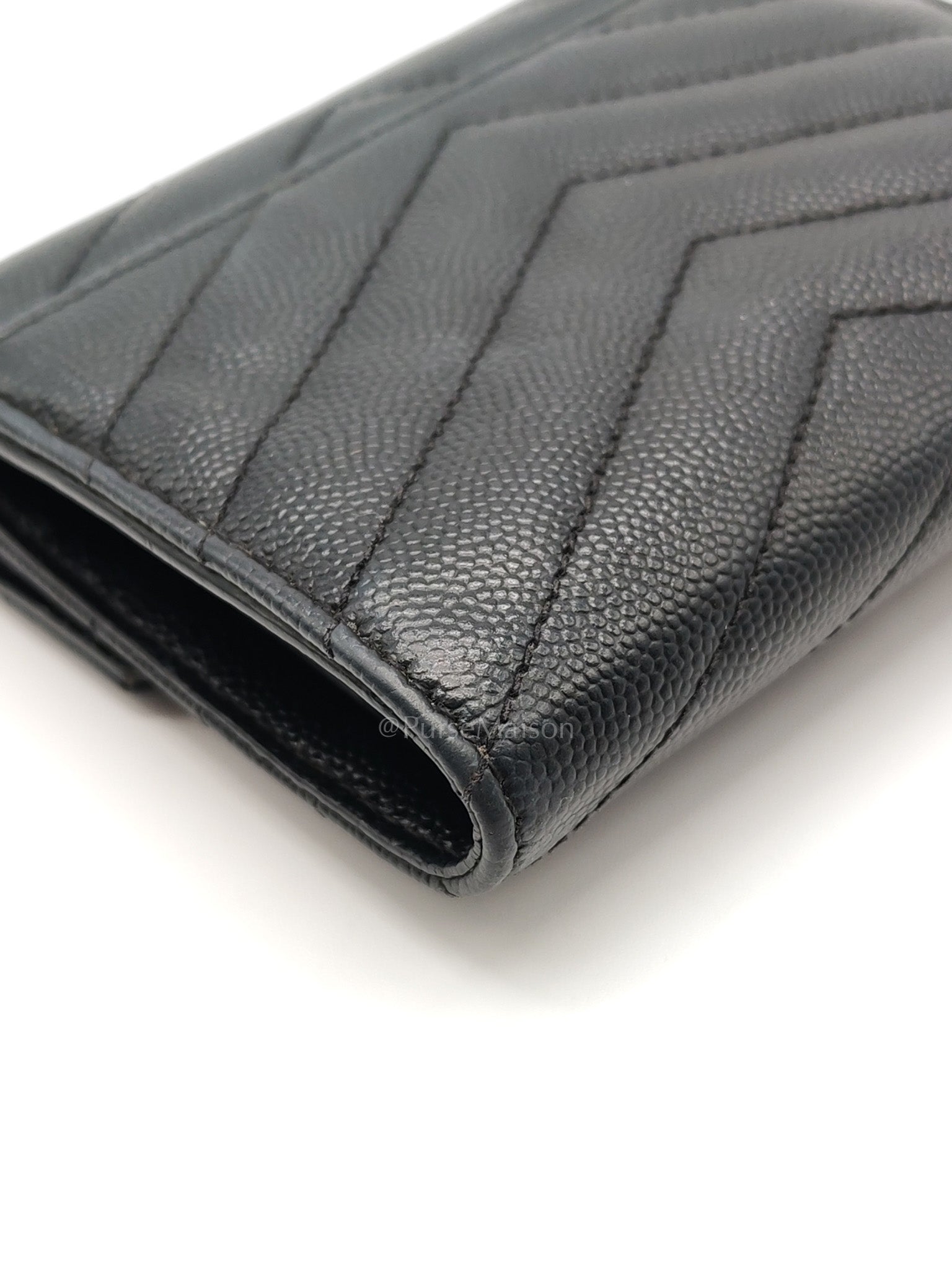 Compact Tri-fold Wallet In Black Grain de Poudre Embossed Leather & Silver Hardware