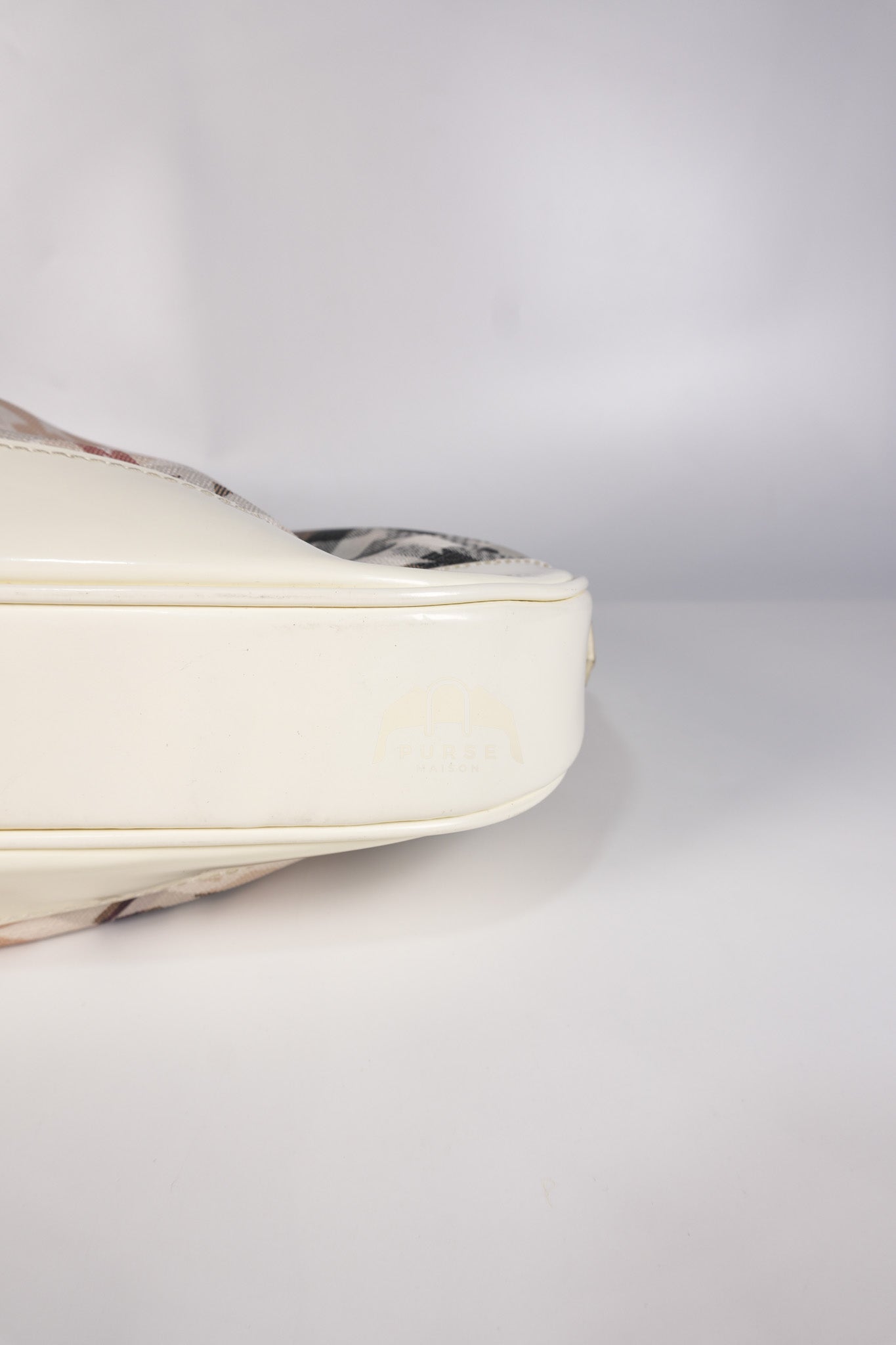 Nova Stars Printed Coated in White Patent Leather Shoulder Bag | Purse Maison Luxury Bags Shop