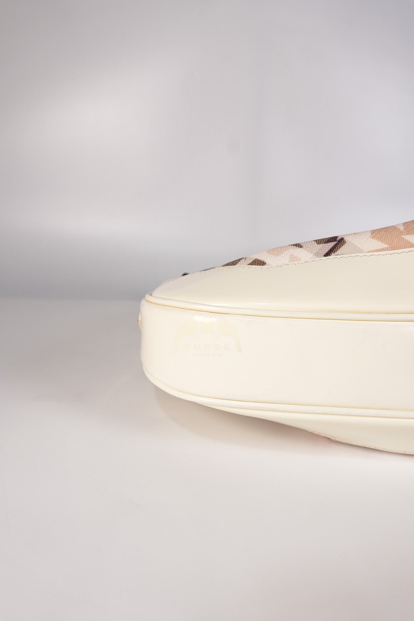 Nova Stars Printed Coated in White Patent Leather Shoulder Bag | Purse Maison Luxury Bags Shop