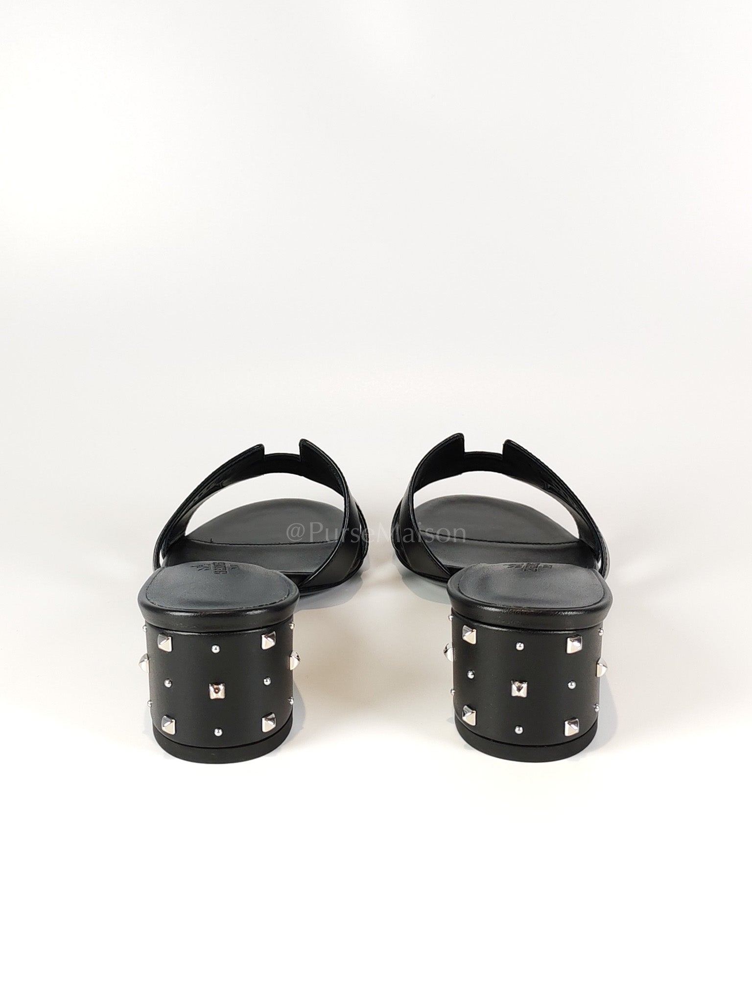 Oasis Black in Swift Leather and Studded Heels Size 37.5 EU (24.5 CM) | Purse Maison Luxury Bags Shop