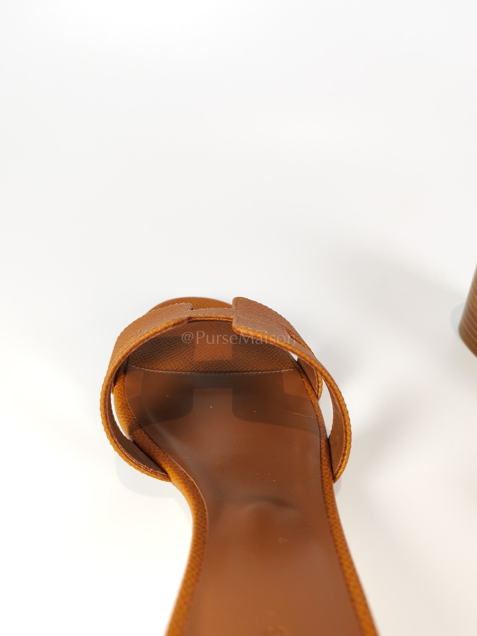 Oasis Gold in Epsom Leather Size 37.5 EU (24.5CM) | Purse Maison Luxury Bags Shop