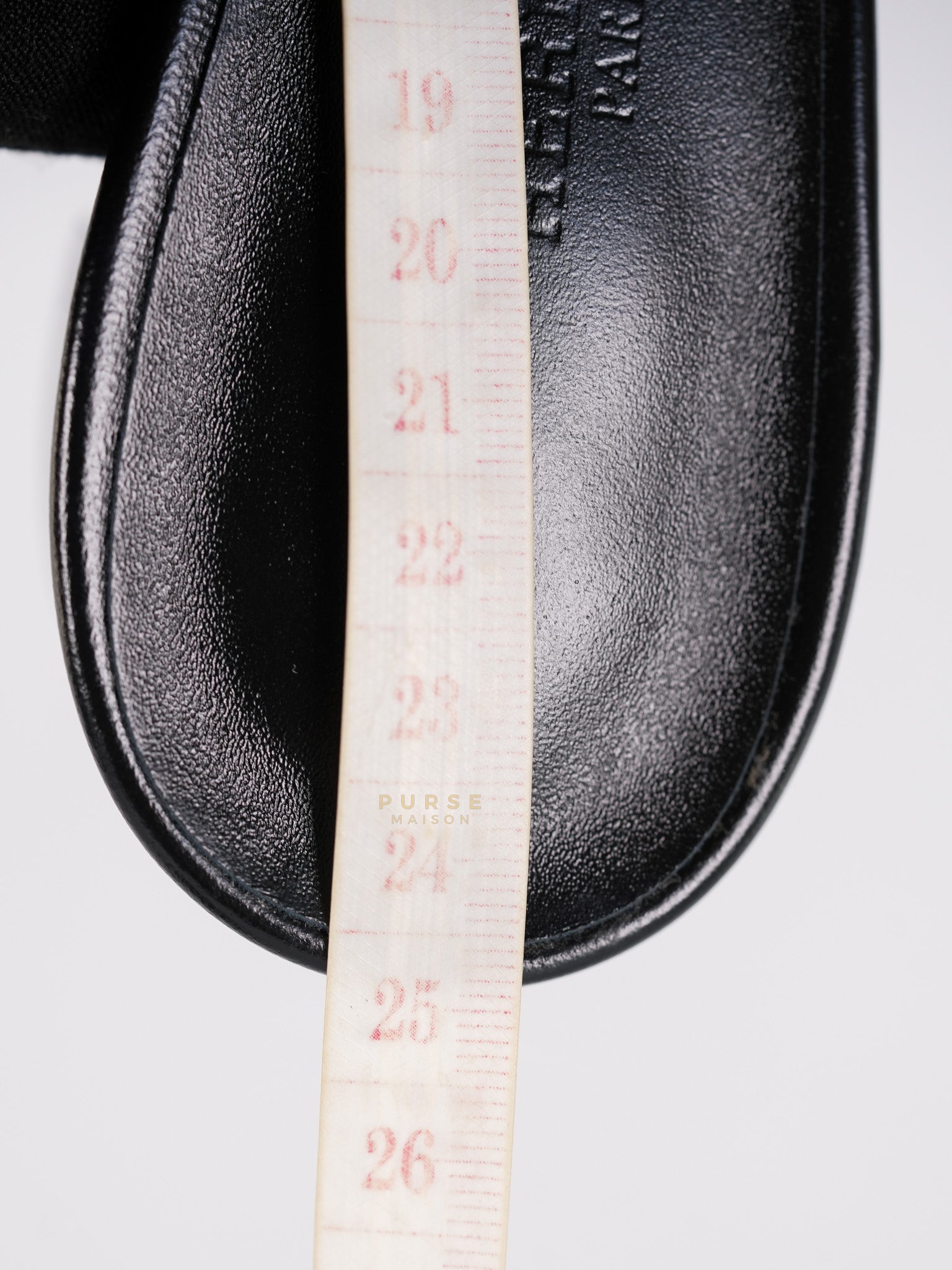 Oasis Sandals in Black Size 37.5 EU (23.5) | Purse Maison Luxury Bags Shop