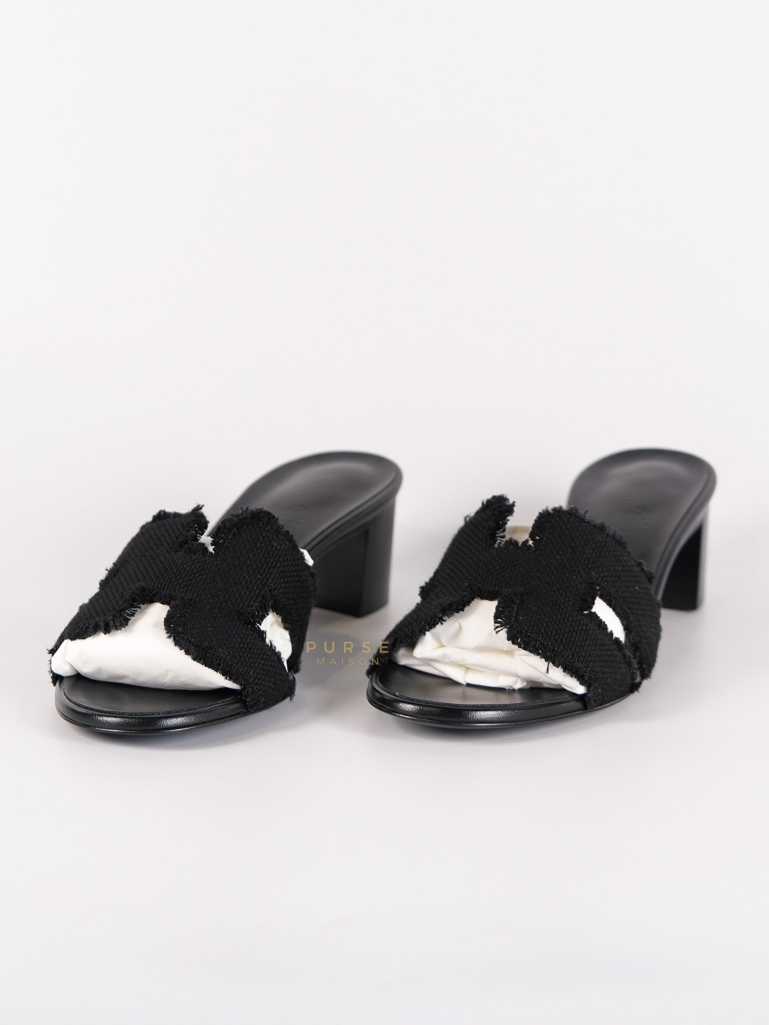 Oasis Sandals in Black Size 37.5 EU (23.5) | Purse Maison Luxury Bags Shop