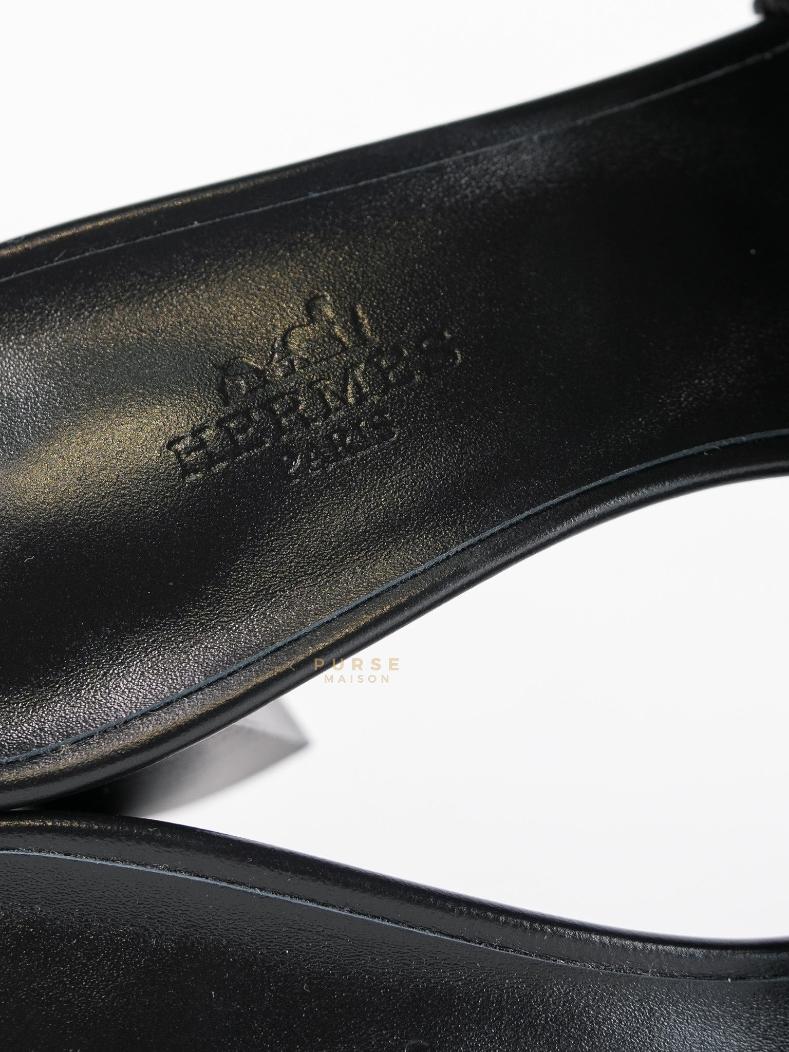 Oasis Sandals in Black Size 37.5 EU (23.5) | Purse Maison Luxury Bags Shop