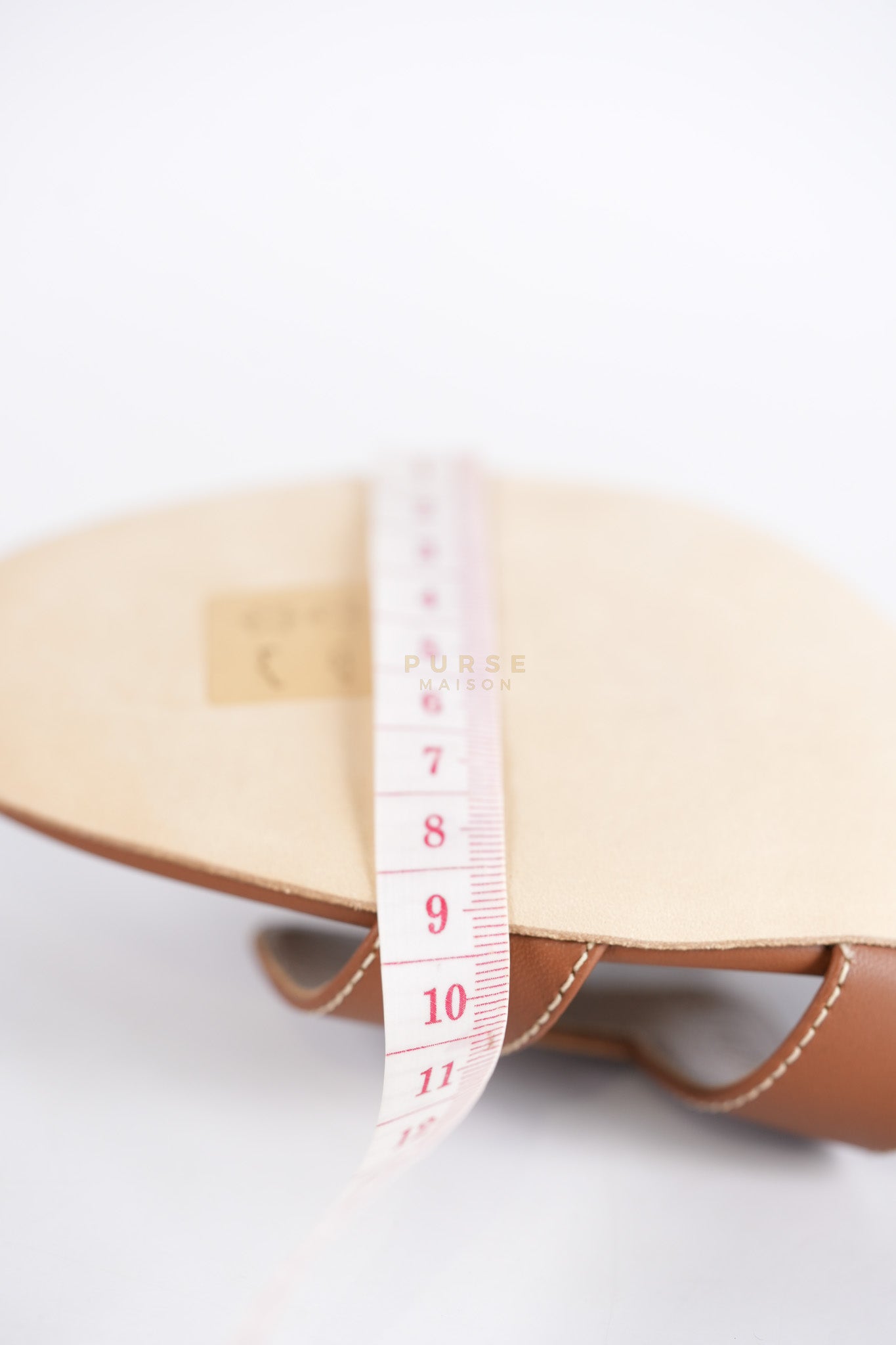 Oasis in Gold Calfskin Leather Size 37.5 EU (24 cm) | Purse Maison Luxury Bags Shop