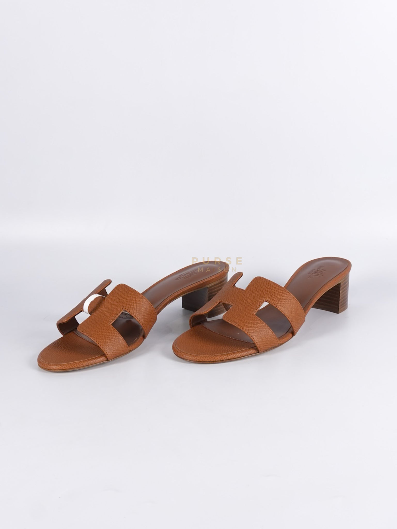 Oasis in Gold Epsom Leather Sandals Size 37.5 EU (23.5cm) | Purse Maison Luxury Bags Shop