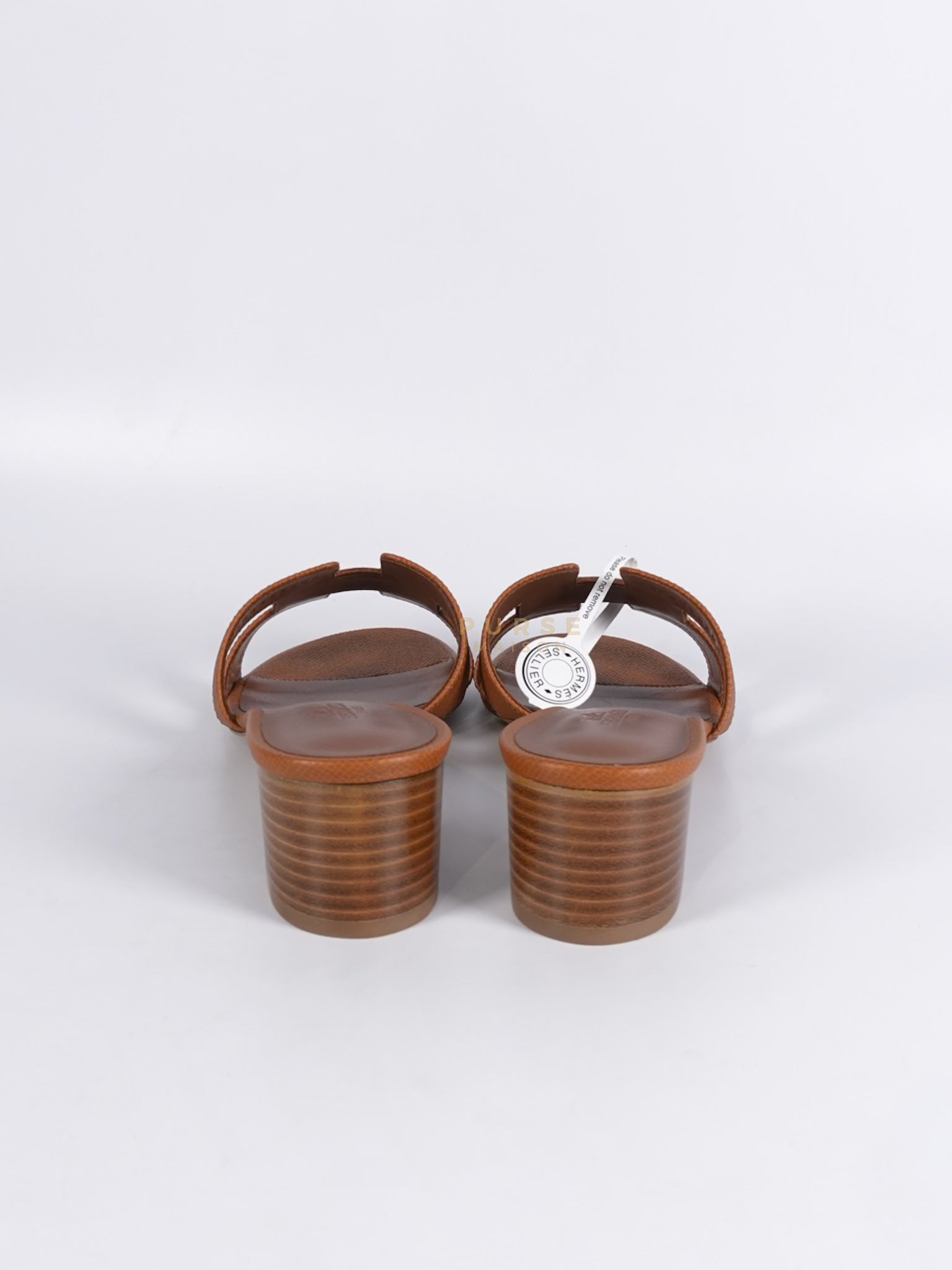 Oasis in Gold Epsom Leather Sandals Size 37.5 EU (23.5cm) | Purse Maison Luxury Bags Shop