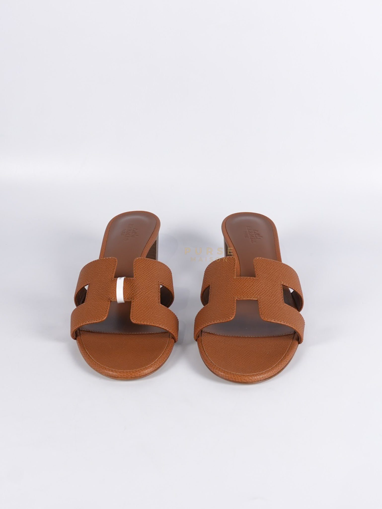 Oasis in Gold Epsom Leather Sandals Size 37.5 EU (23.5cm) | Purse Maison Luxury Bags Shop
