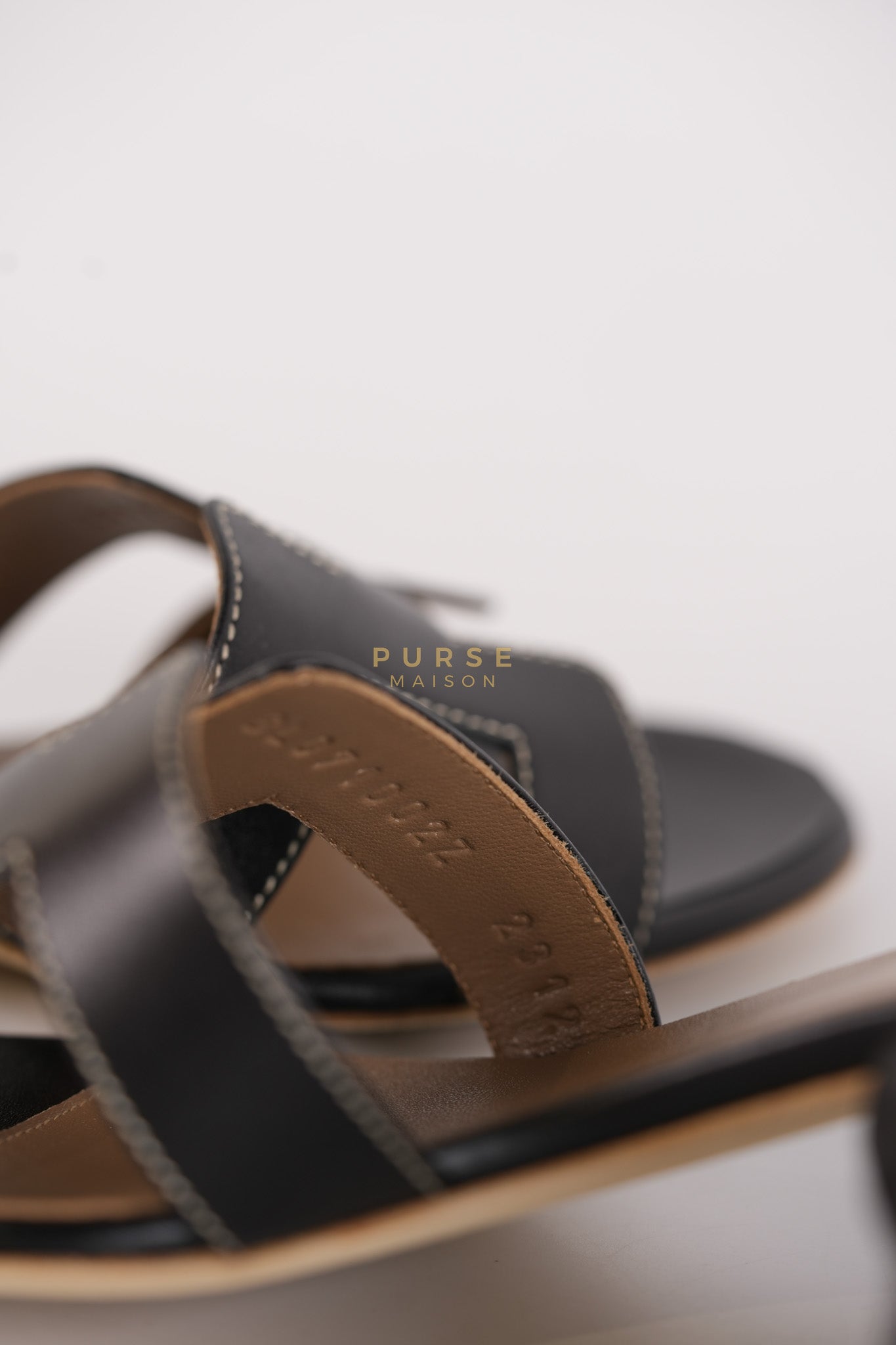 Oasis Sandals in Black Size 36.5 EU (22.5cm) | Purse Maison Luxury Bags Shop