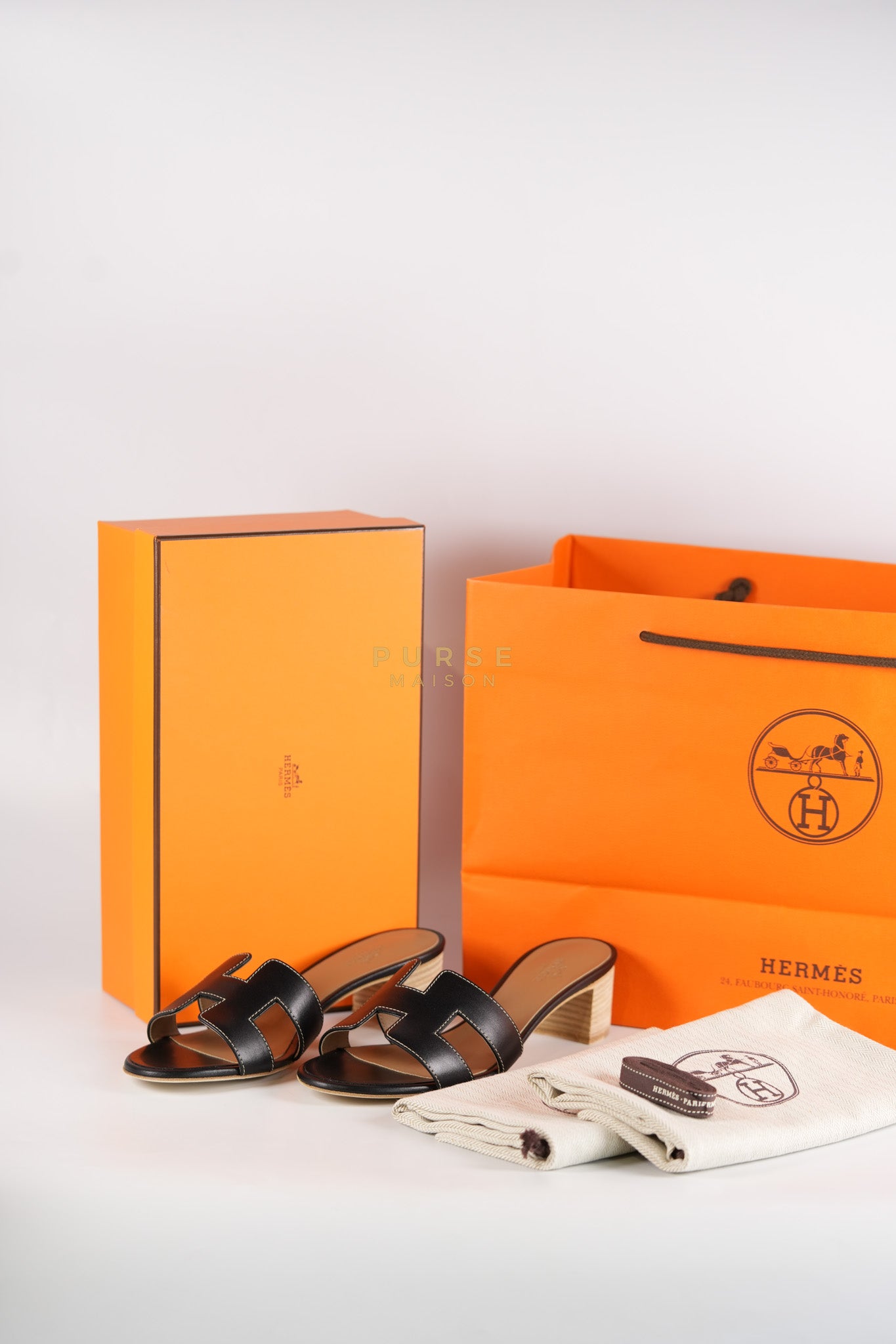 Oasis Sandals in Black Size 37 EU (23cm) | Purse Maison Luxury Bags Shop