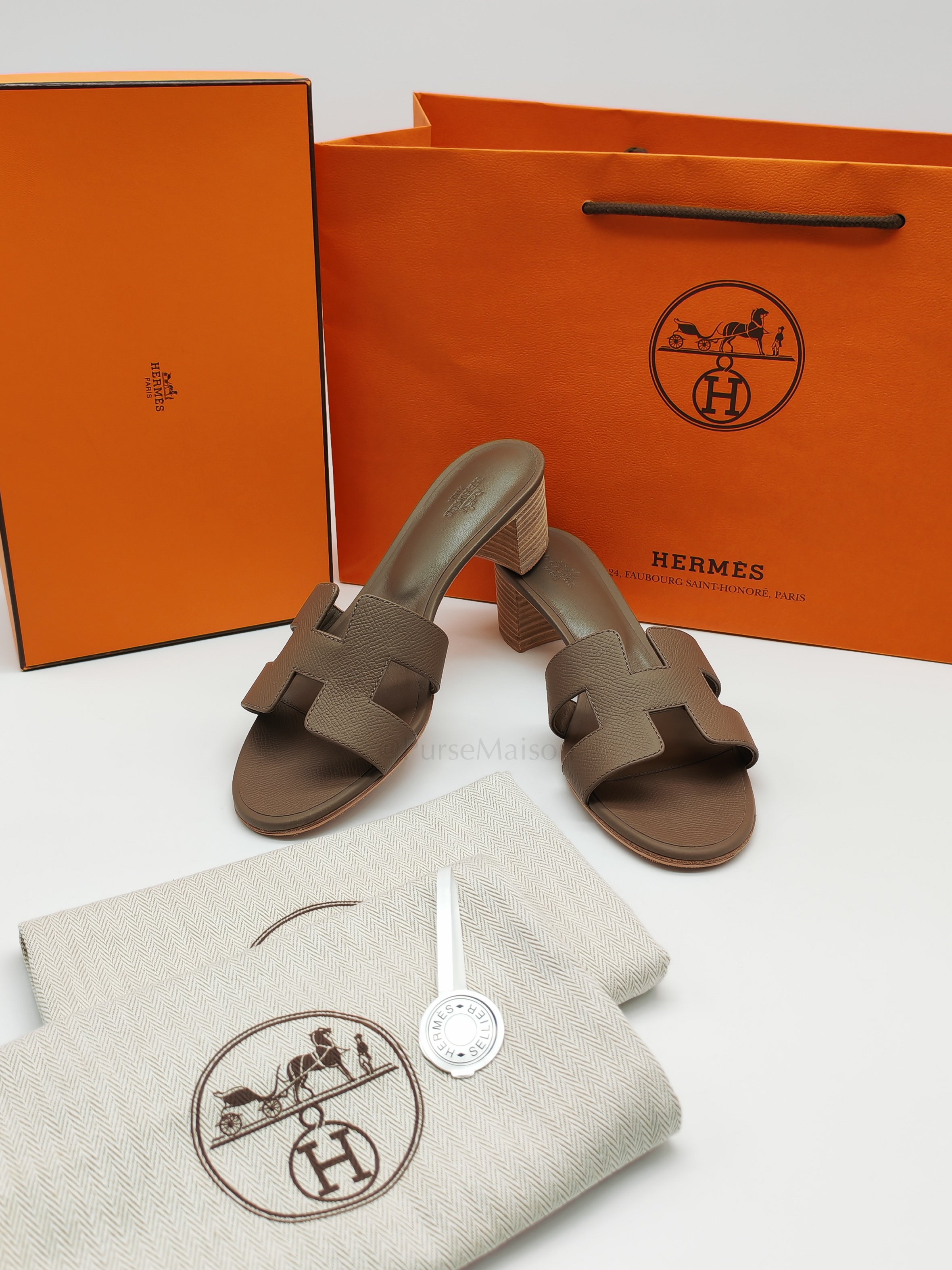 Oasis Sandals in Etoupe Epsom Leather Size 38(24.5cm) | Purse Maison Luxury Bags Shop