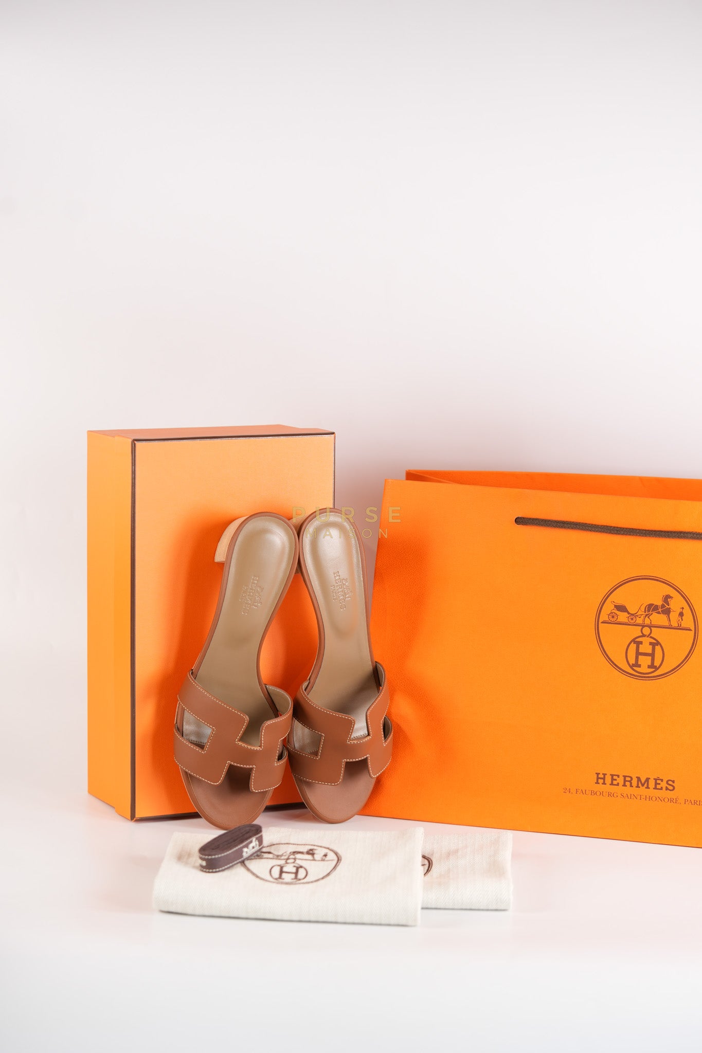 Oasis Sandals in Gold Size 37 EU (23cm) | Purse Maison Luxury Bags Shop