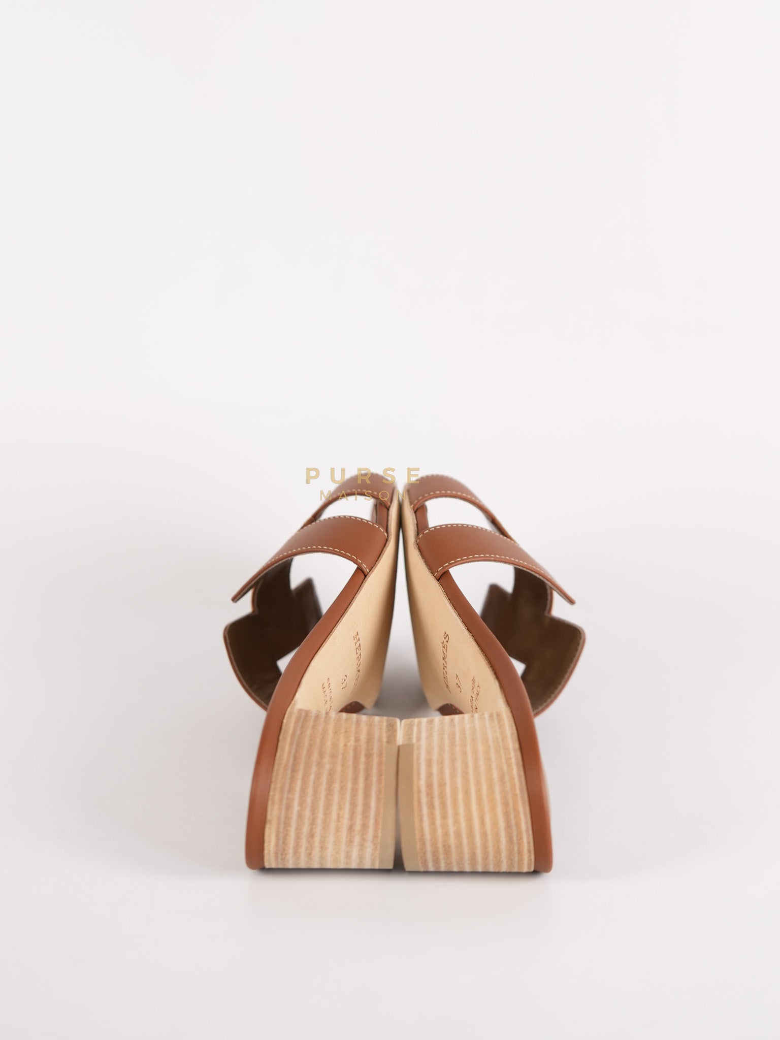 Oasis Sandals in Gold Size 37 EU (23cm) | Purse Maison Luxury Bags Shop