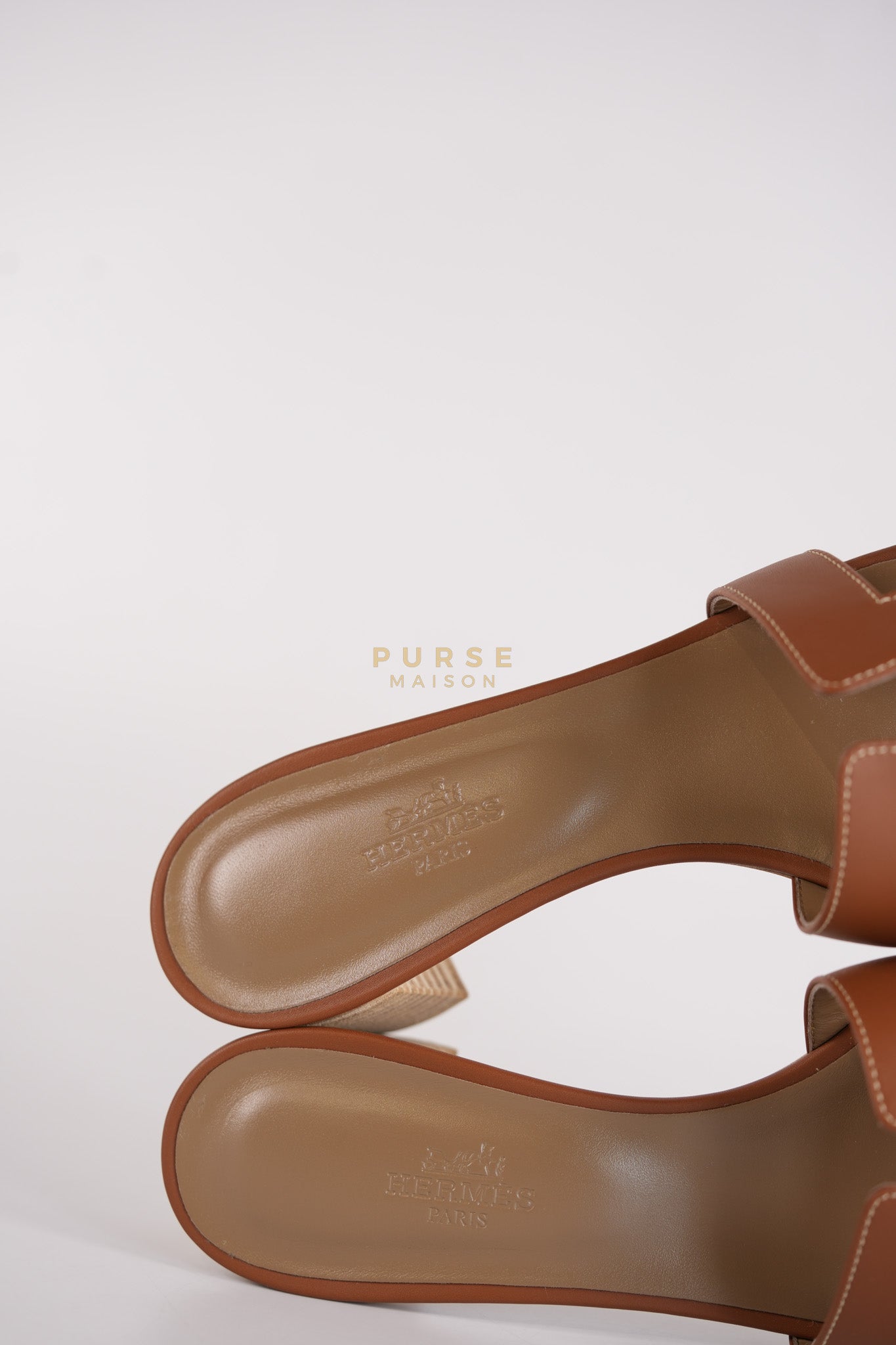 Oasis Sandals in Gold Size 37 EU (23cm) | Purse Maison Luxury Bags Shop